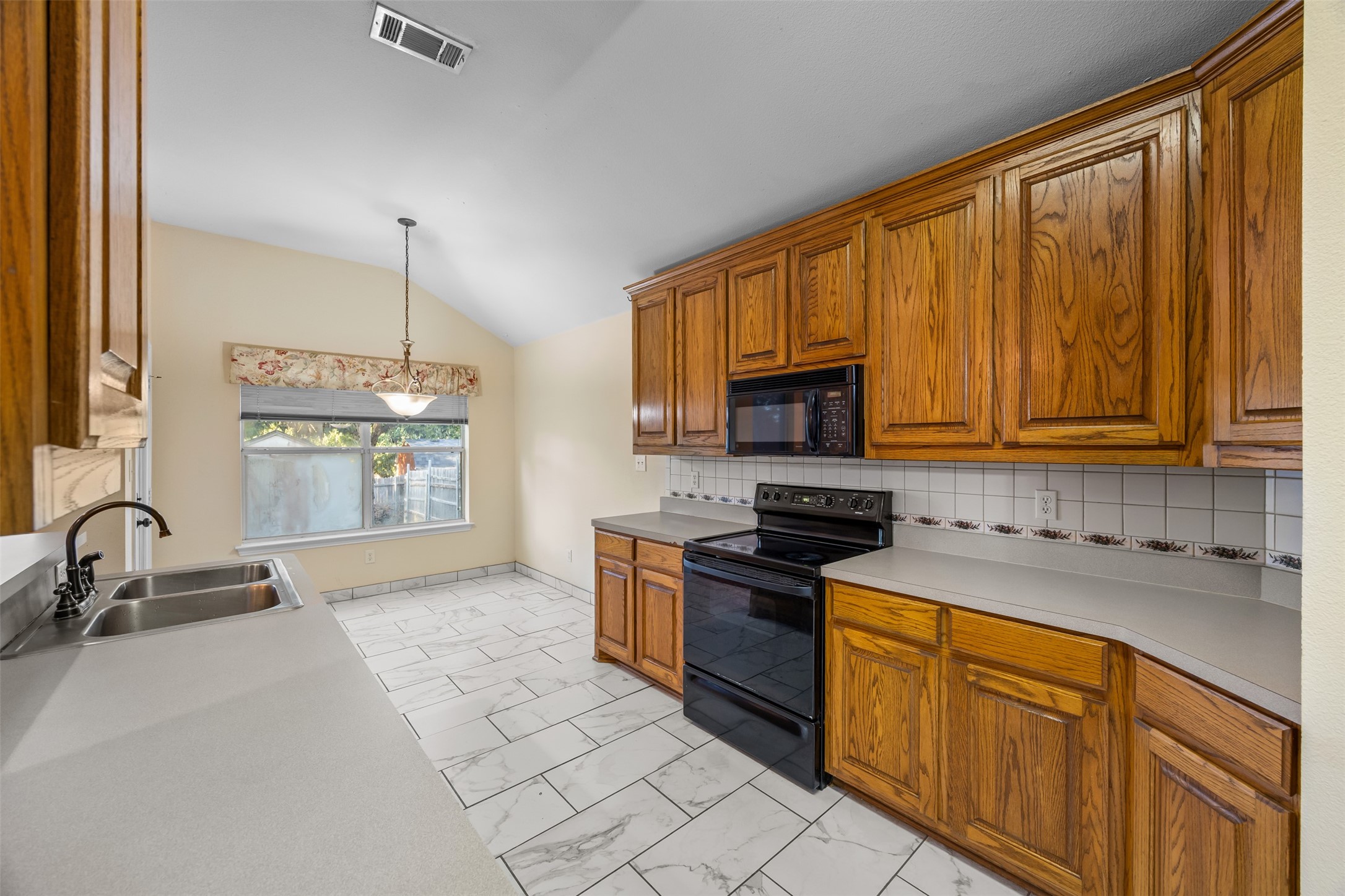 908 Ryanfield Court