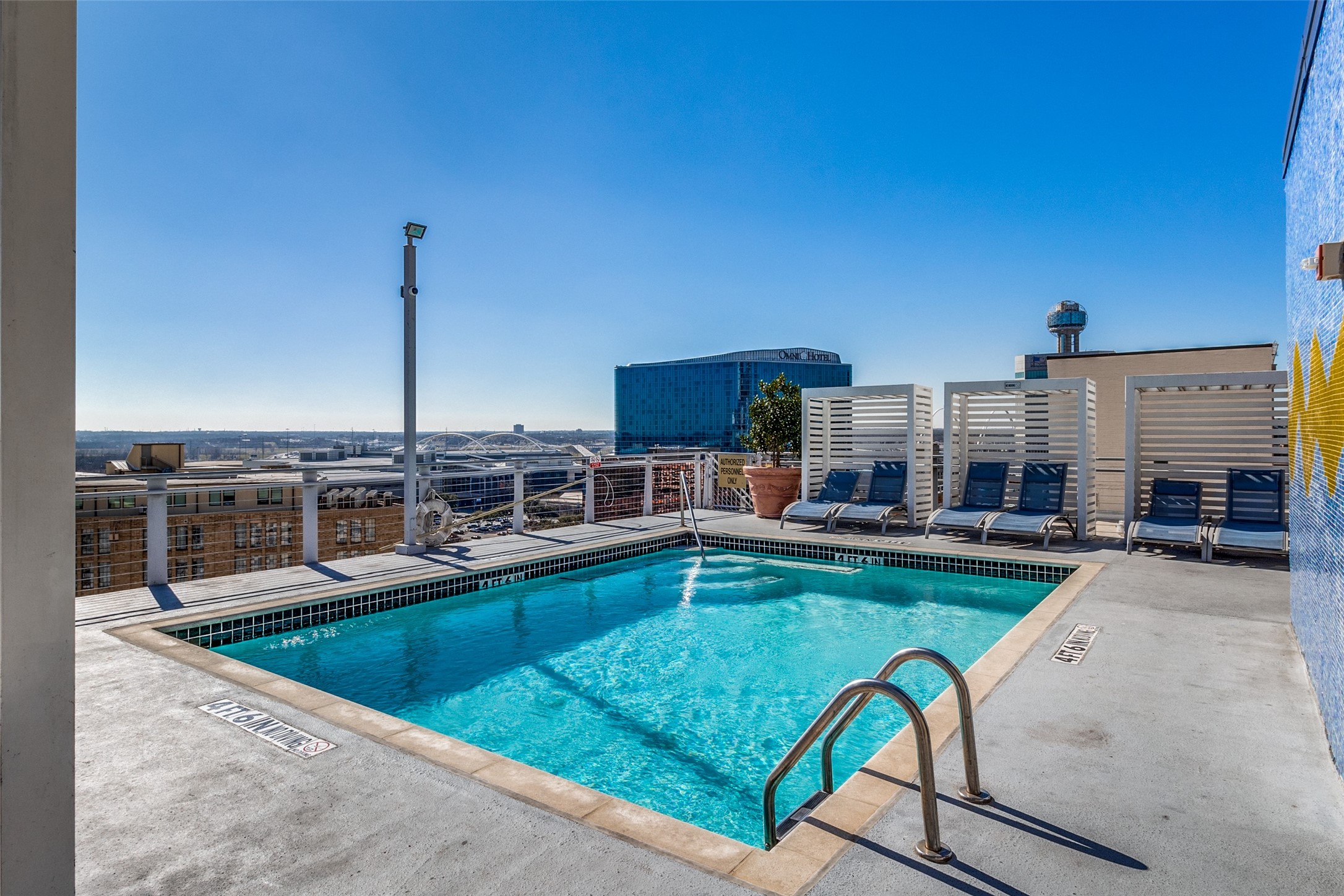 1122 Jackson Street 821