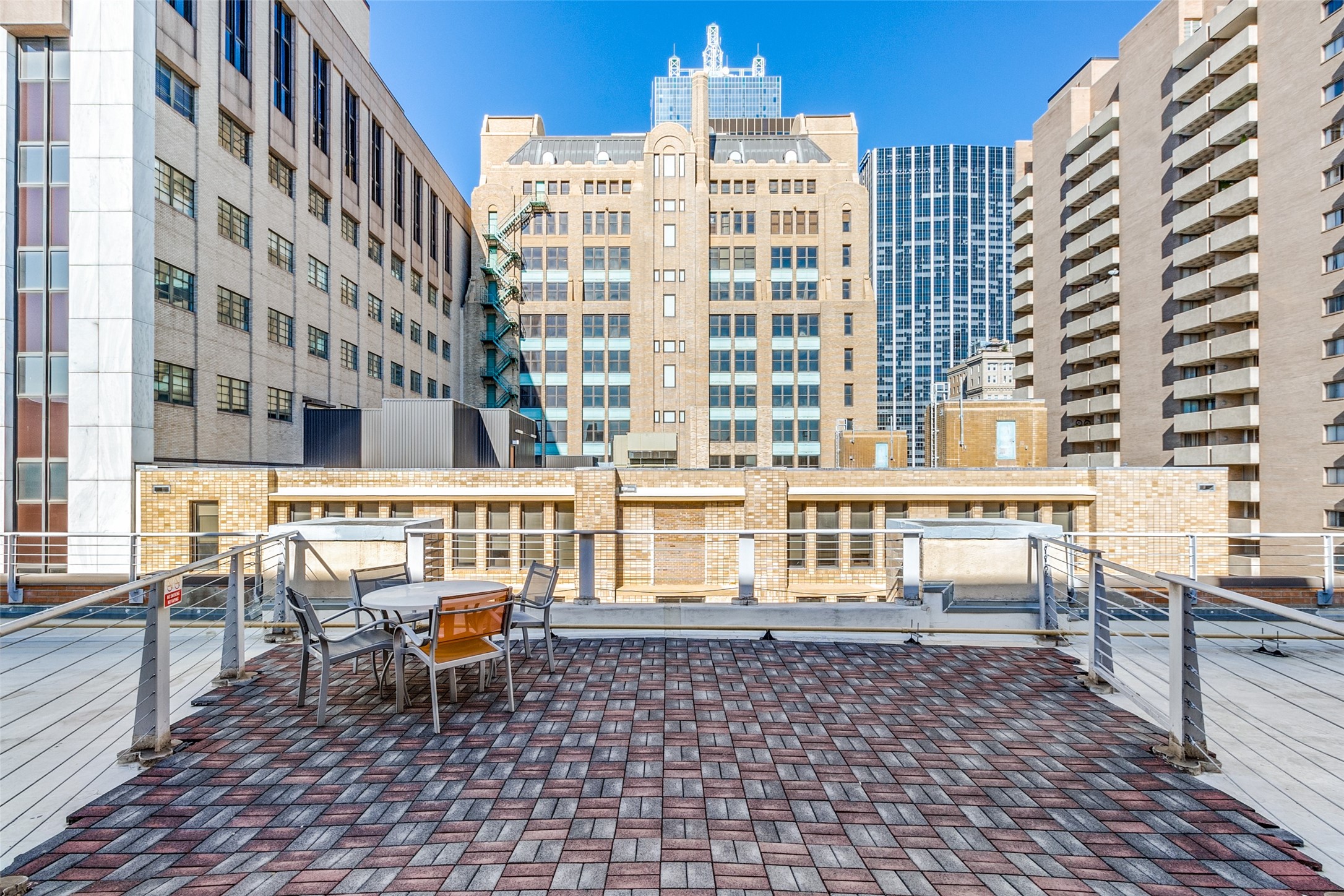 1122 Jackson Street 821