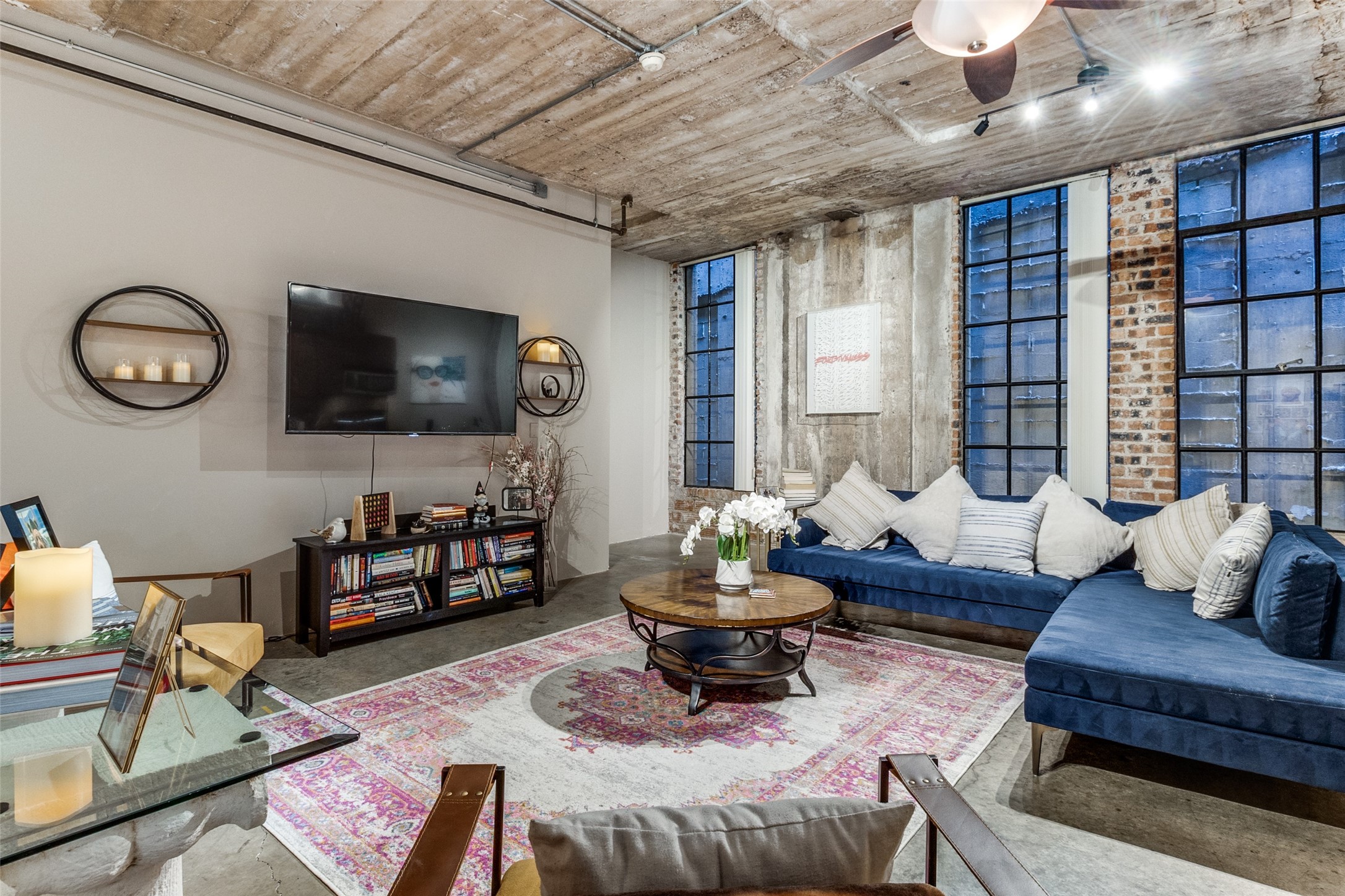 1122 Jackson Street 821