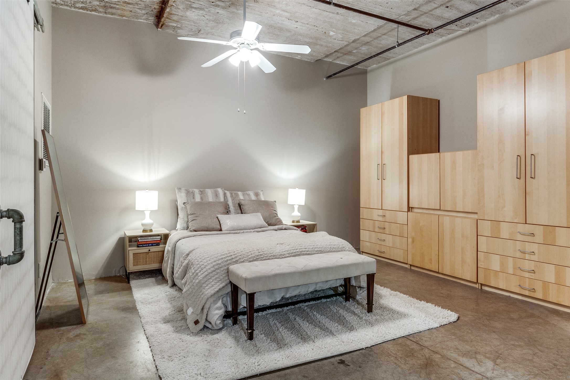 1122 Jackson Street 821