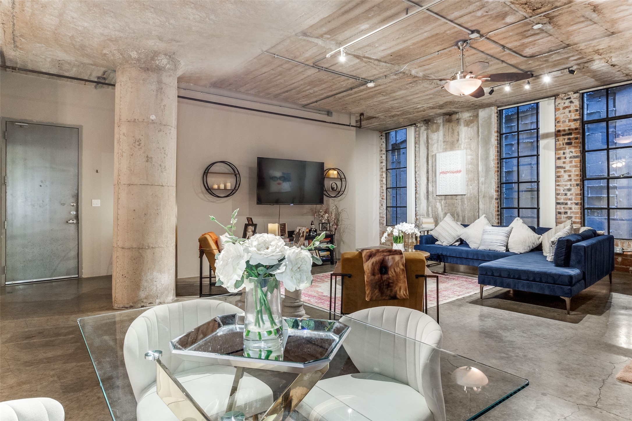 1122 Jackson Street 821