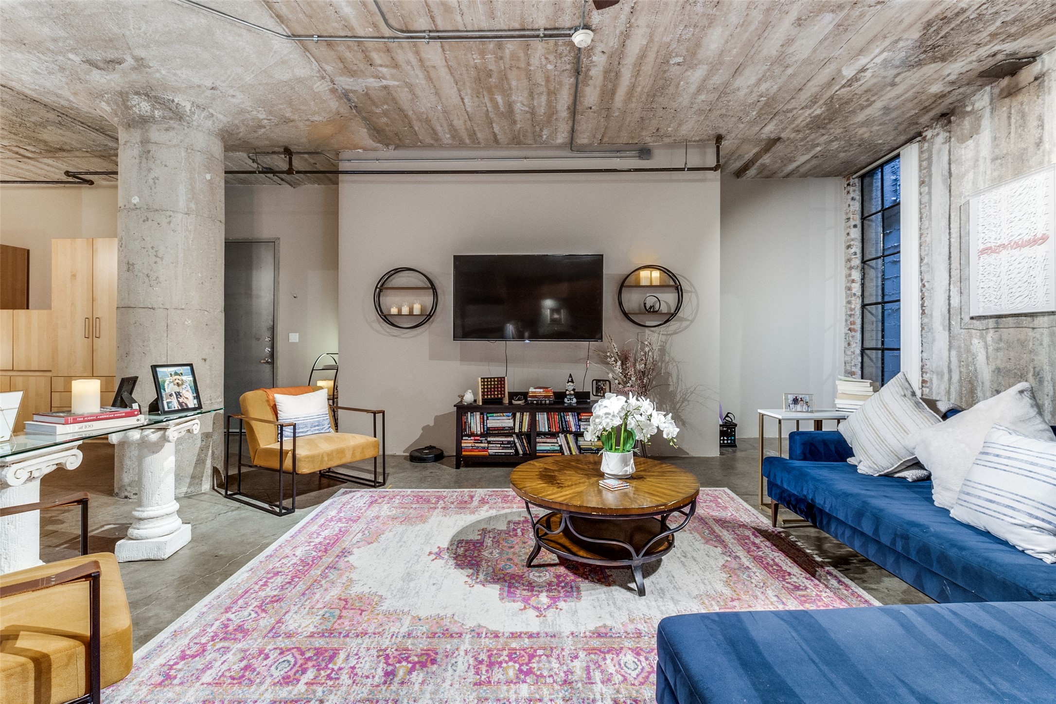 1122 Jackson Street 821