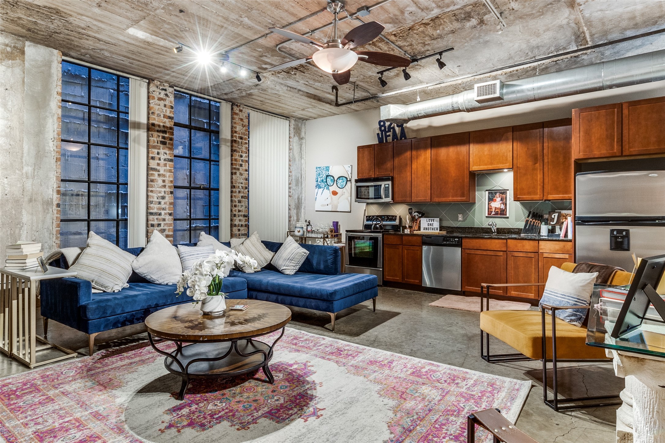 1122 Jackson Street 821