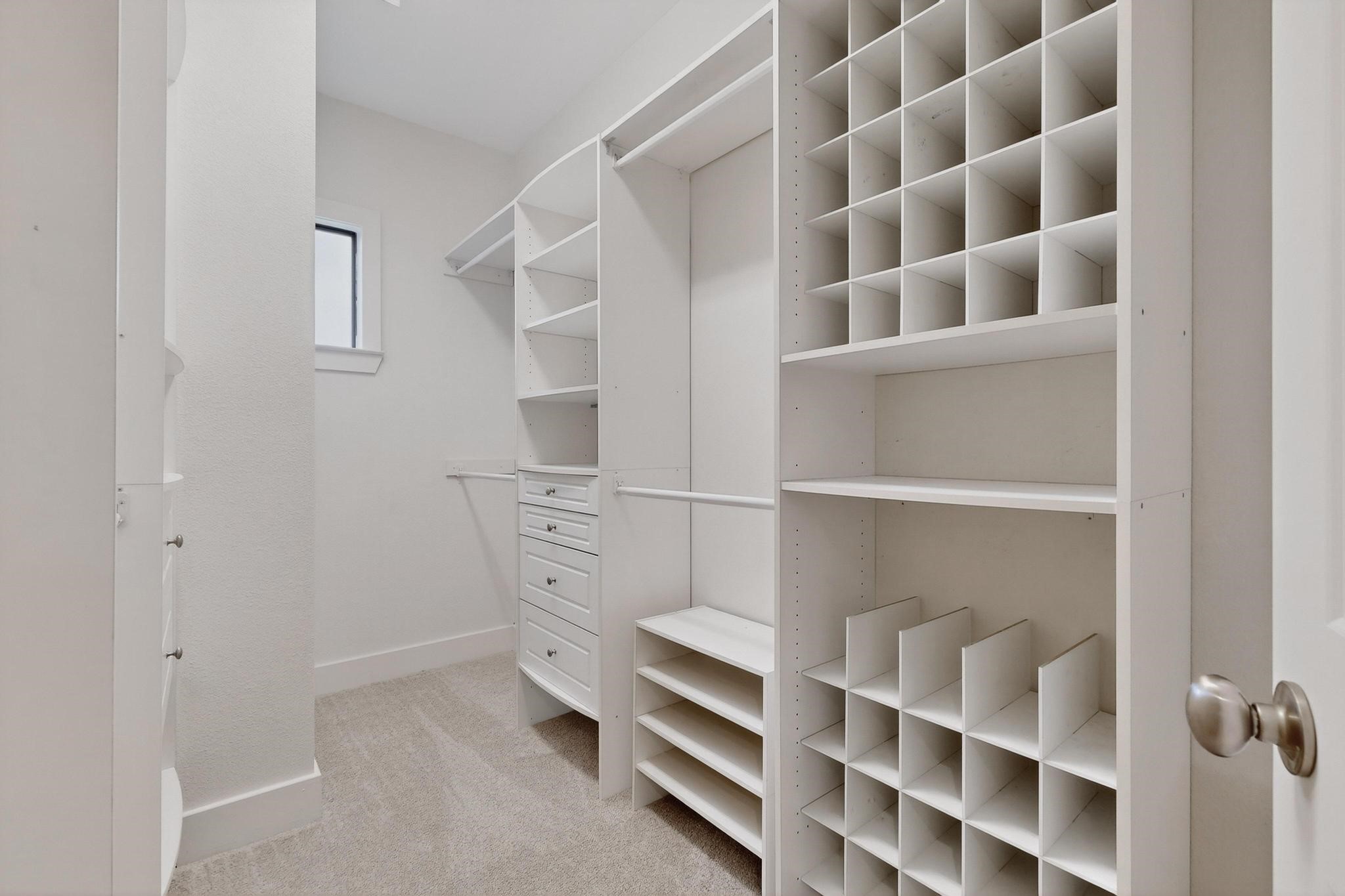 4211 Rawlins Street 528