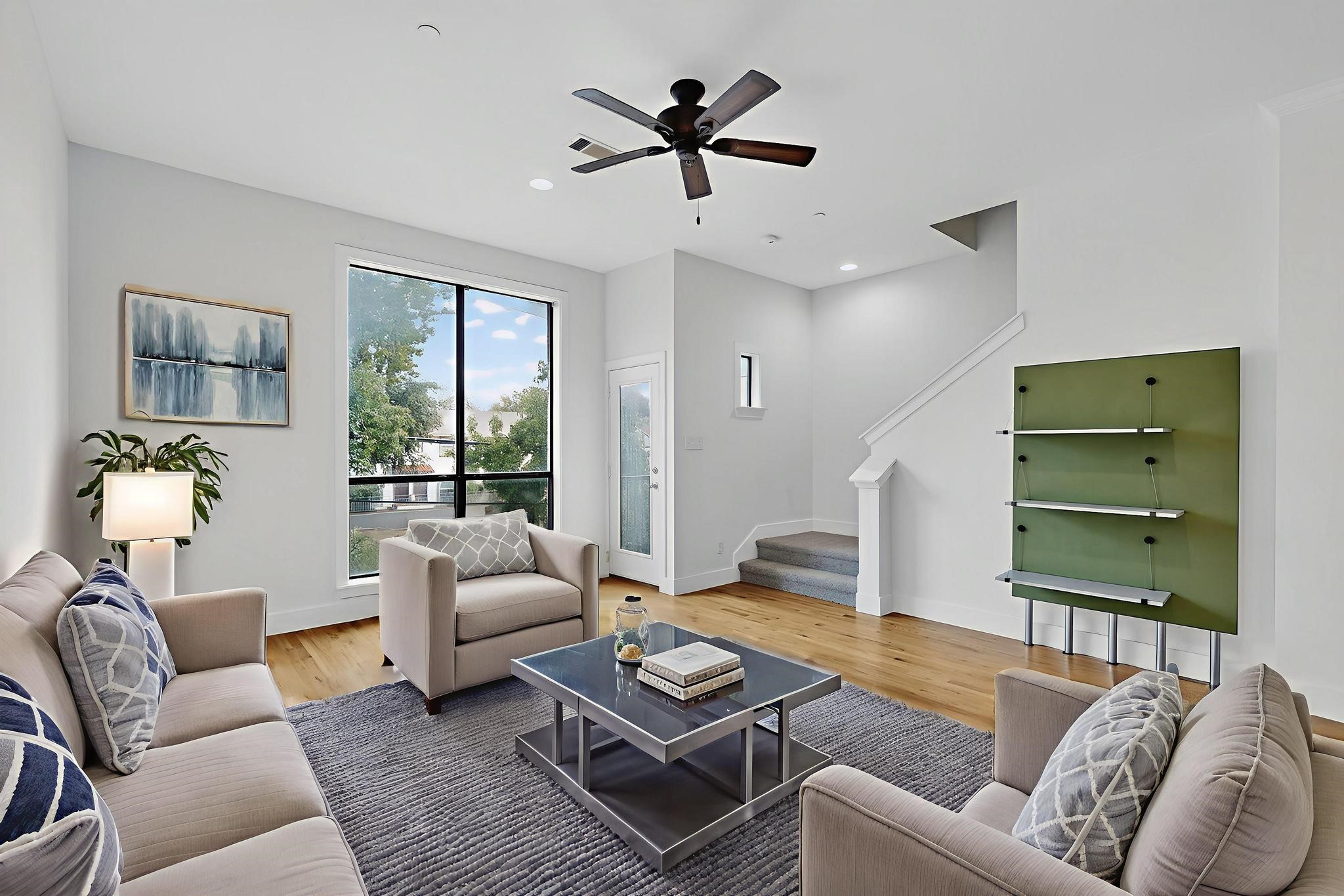 4211 Rawlins Street 528