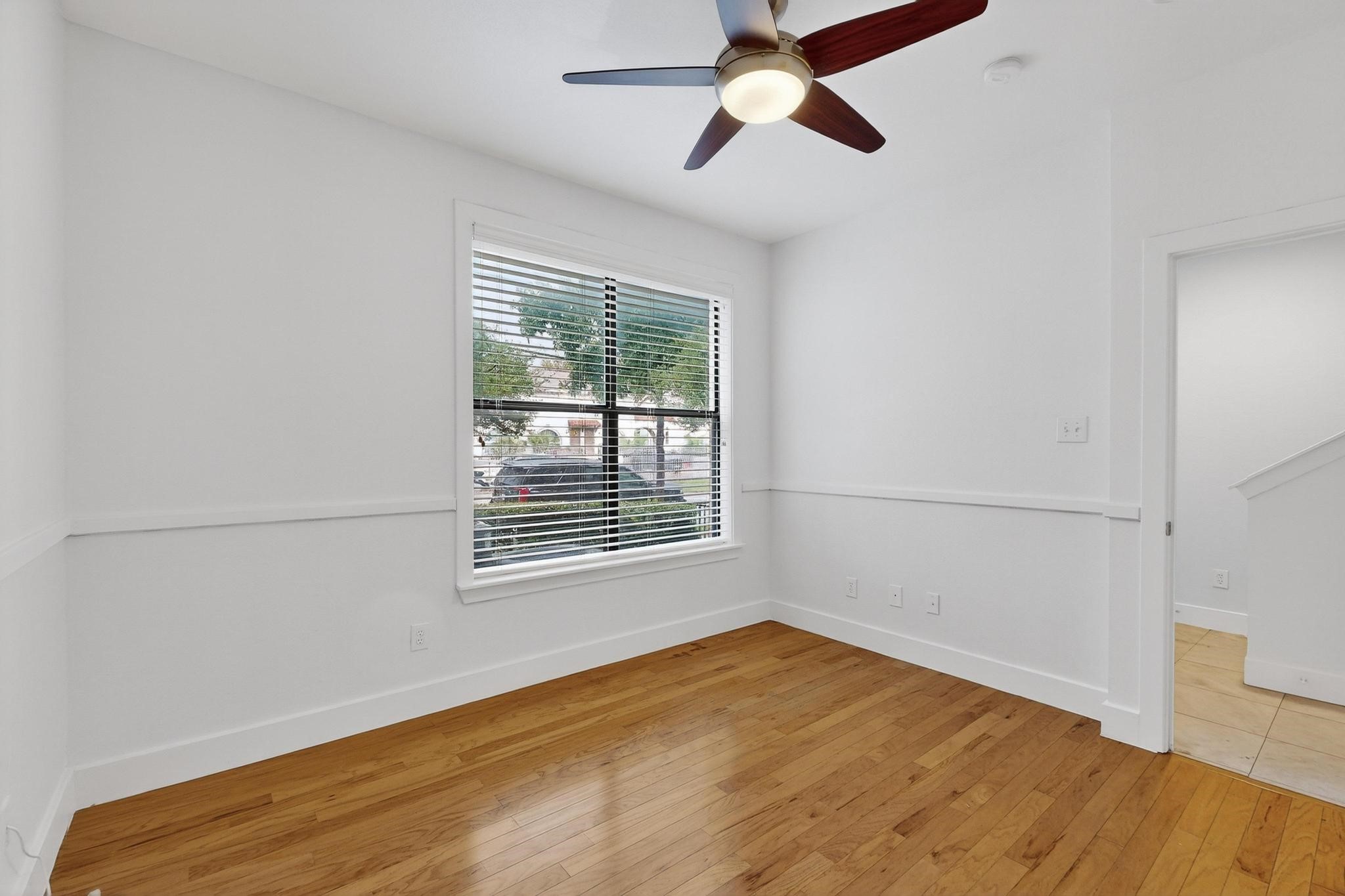 4211 Rawlins Street 528