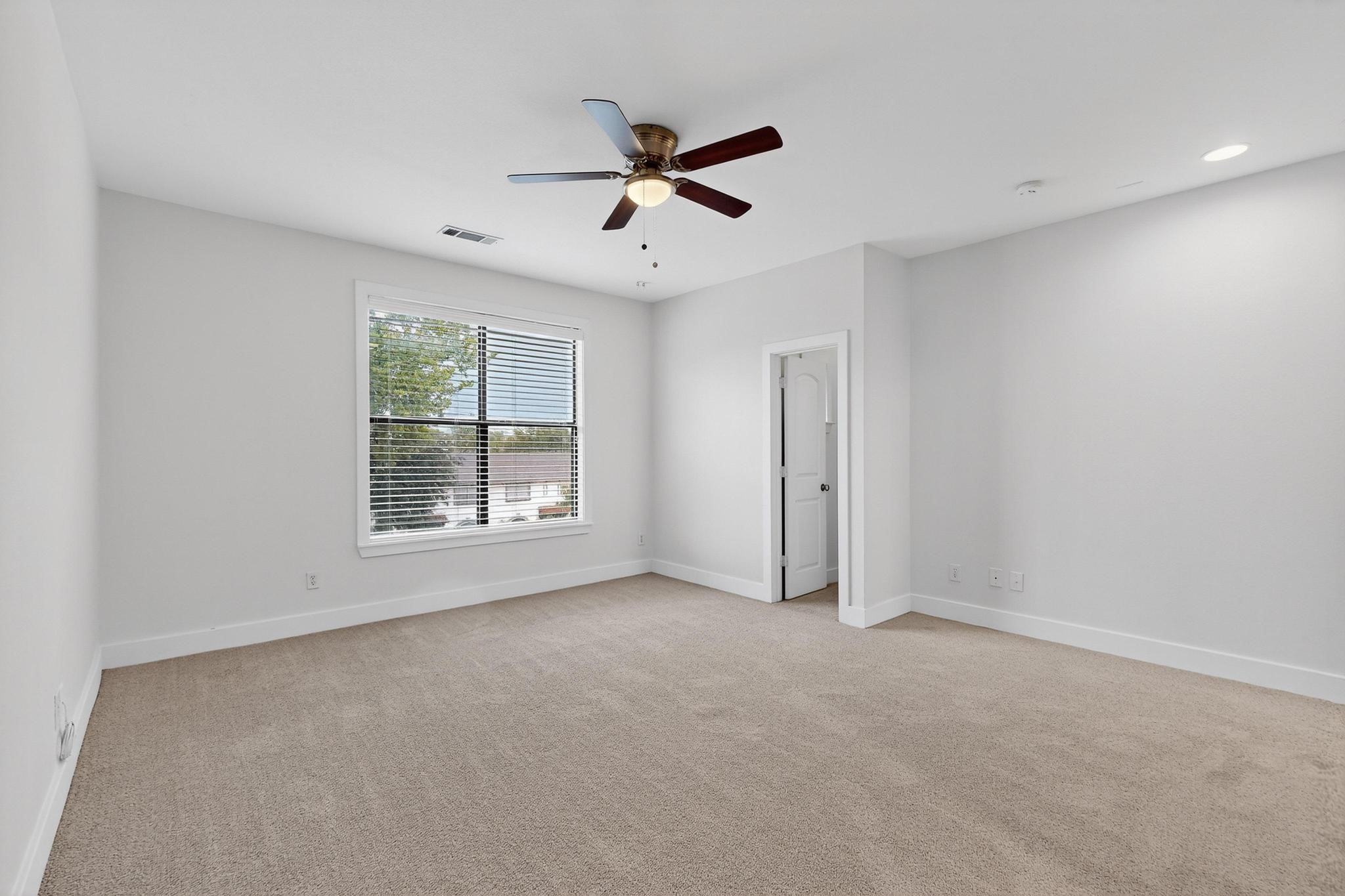 4211 Rawlins Street 528