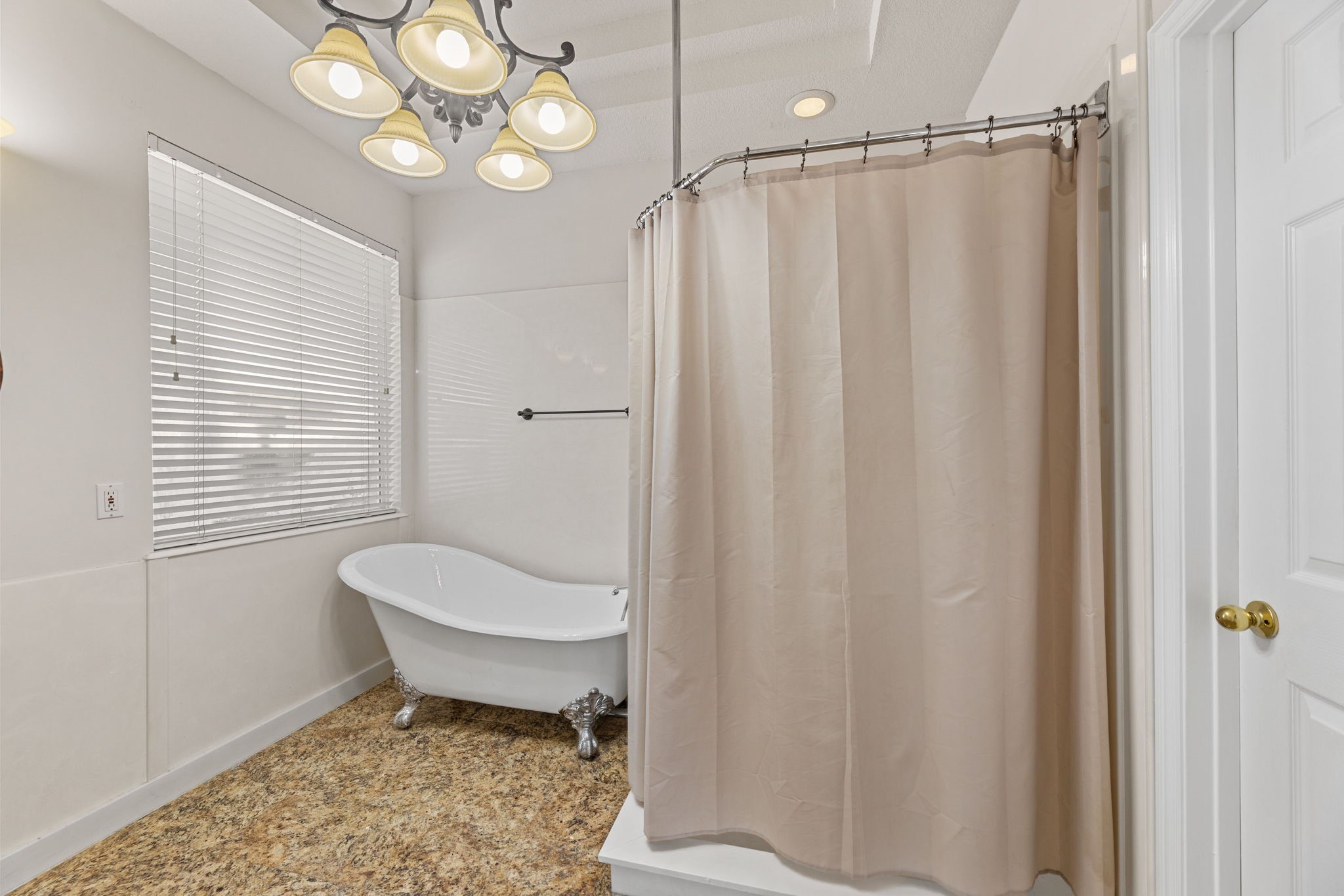 8109 Island Park Court