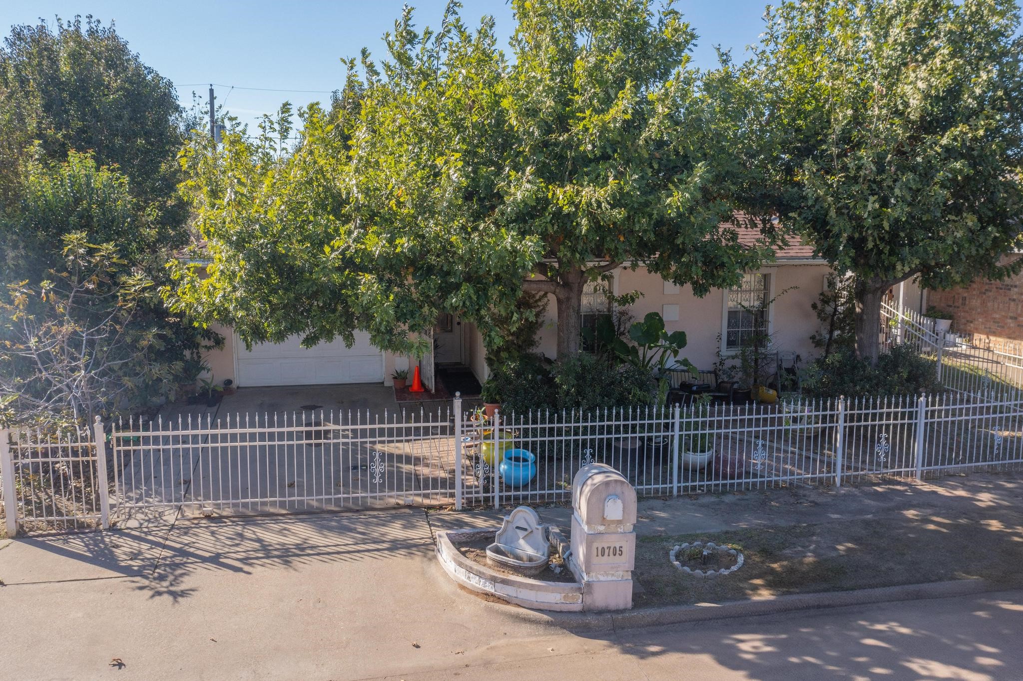 10705 Kendall Square Drive