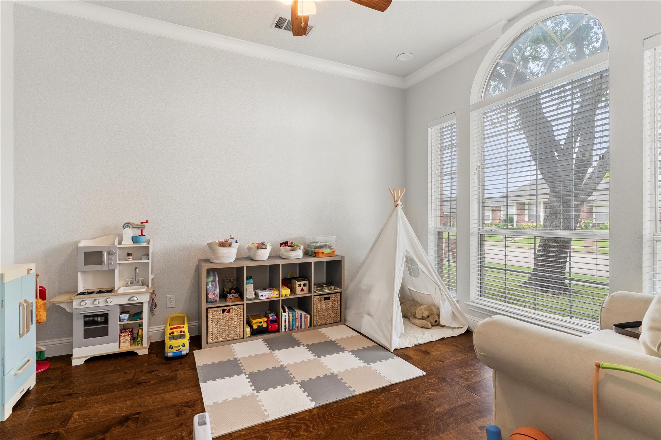 3305 Lake Highlands Drive