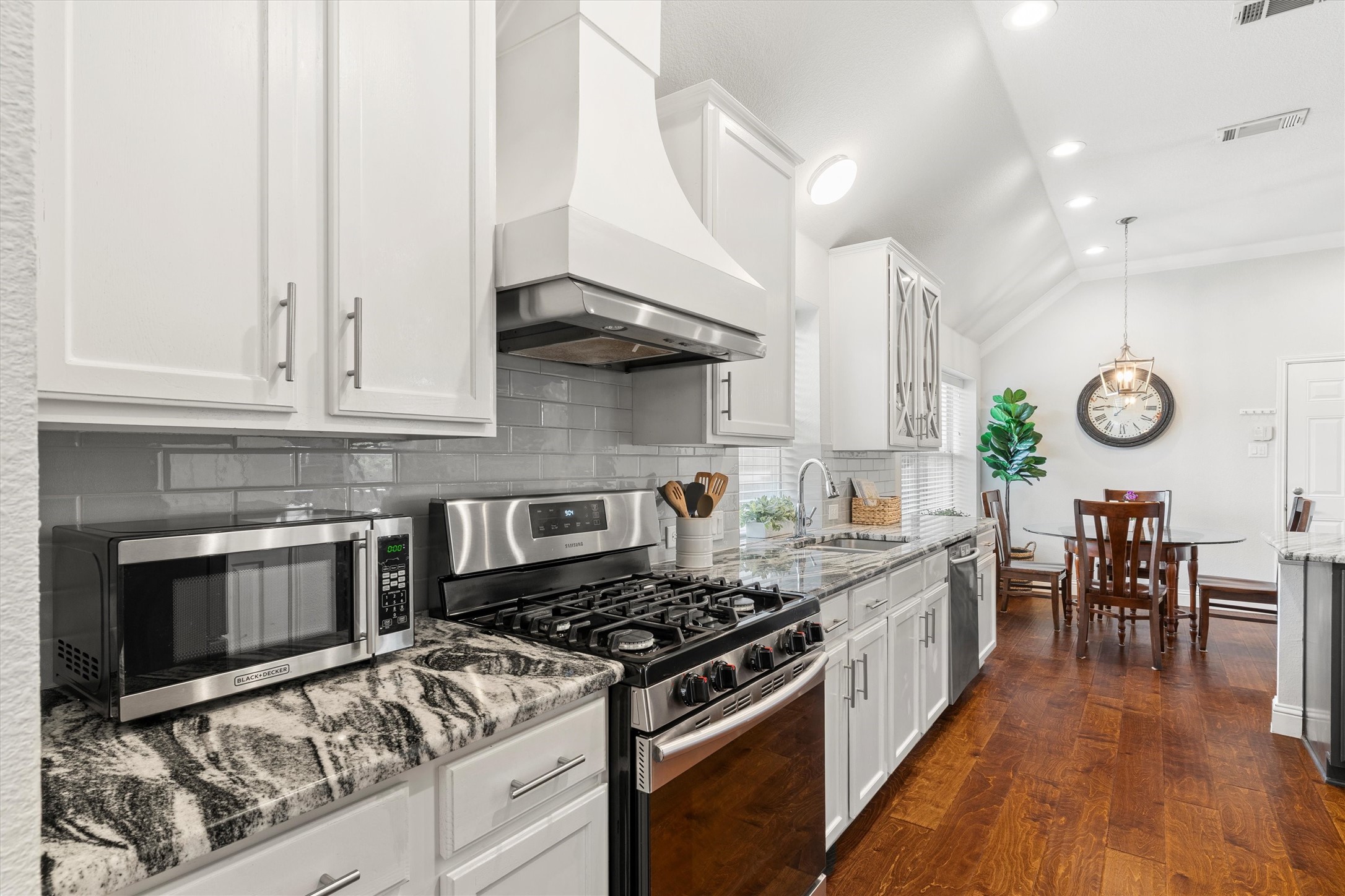 3305 Lake Highlands Drive