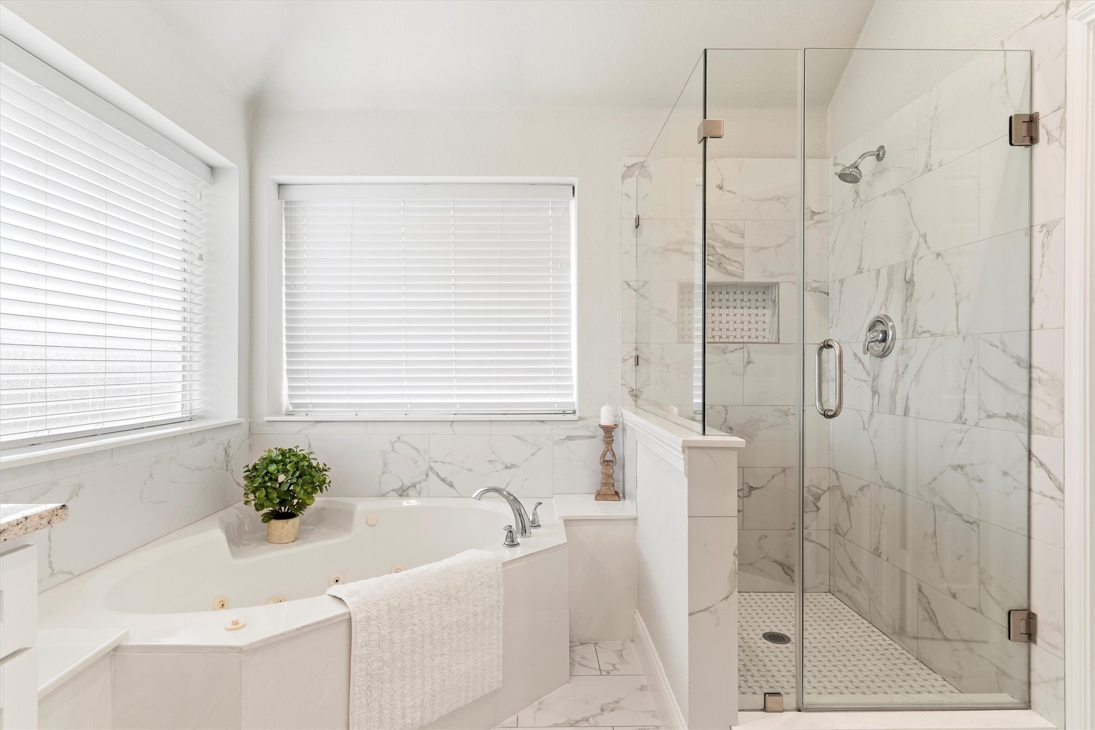 3305 Lake Highlands Drive