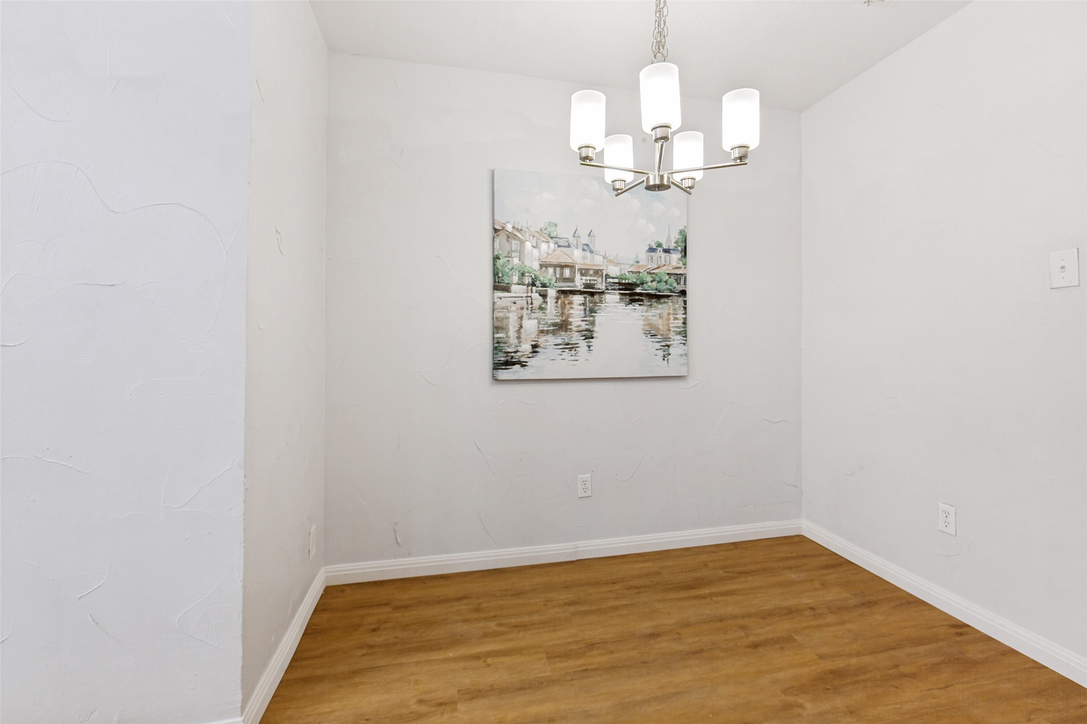 617 Carriagehouse Lane 3E