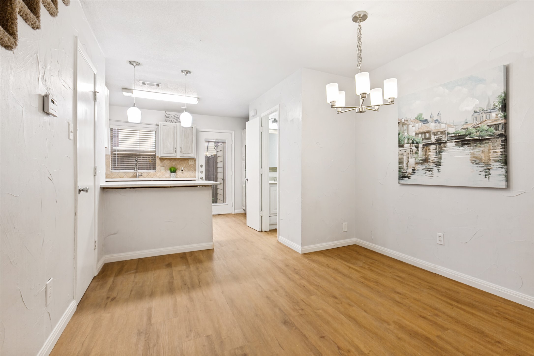 617 Carriagehouse Lane 3E