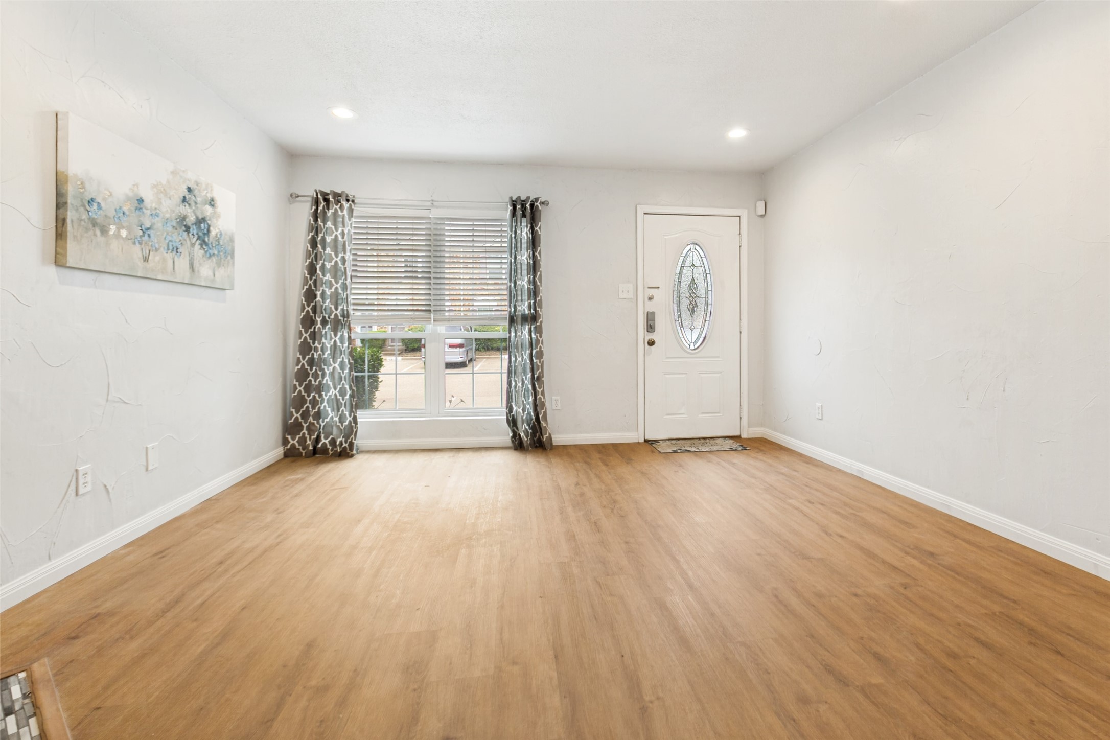 617 Carriagehouse Lane 3E
