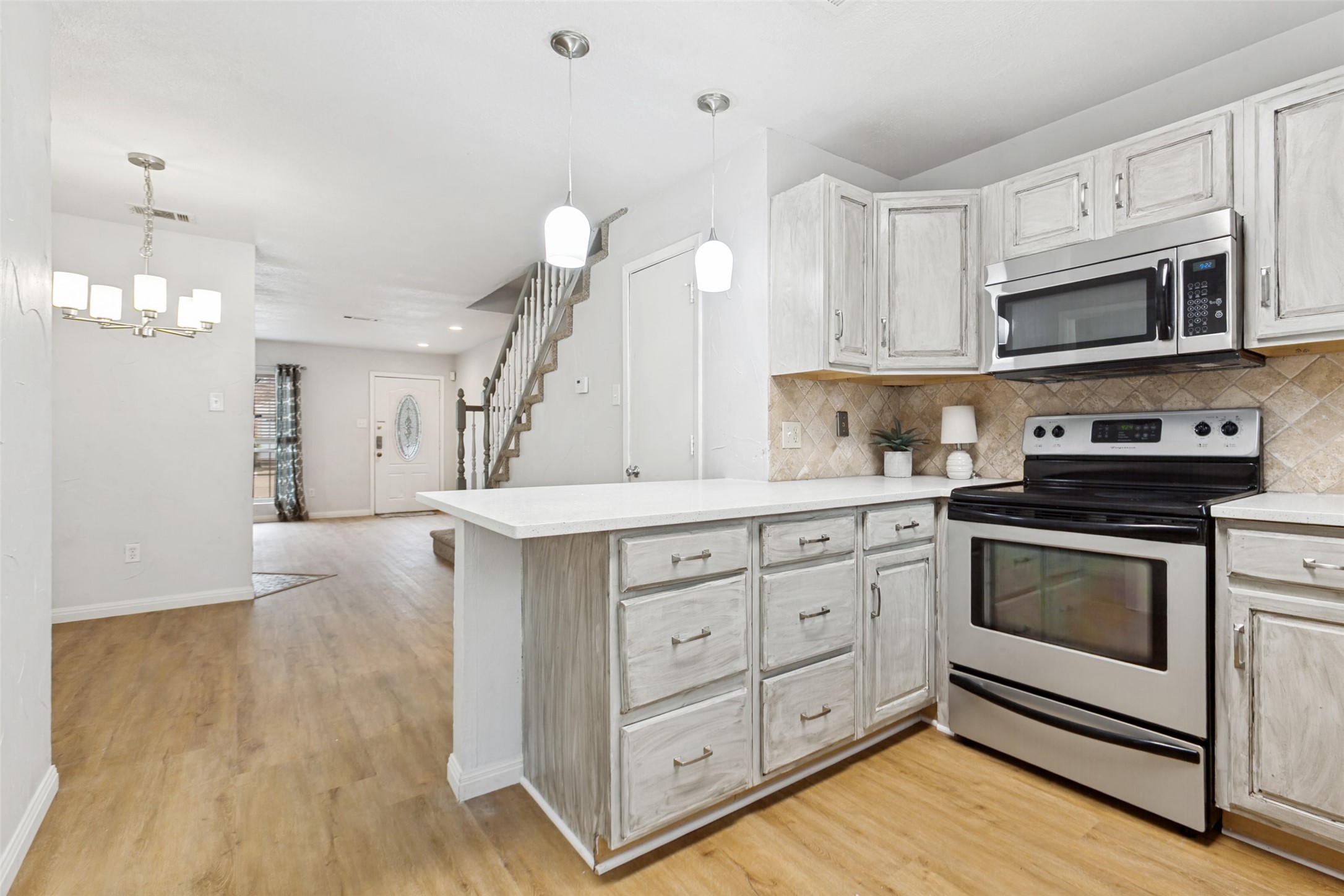 617 Carriagehouse Lane 3E