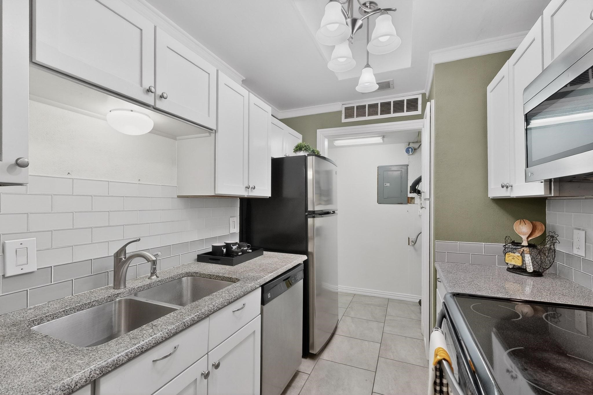 8404 Forest Lane 1305