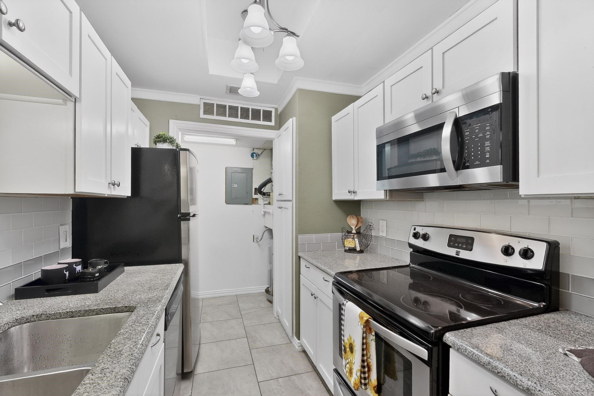 8404 Forest Lane 1305