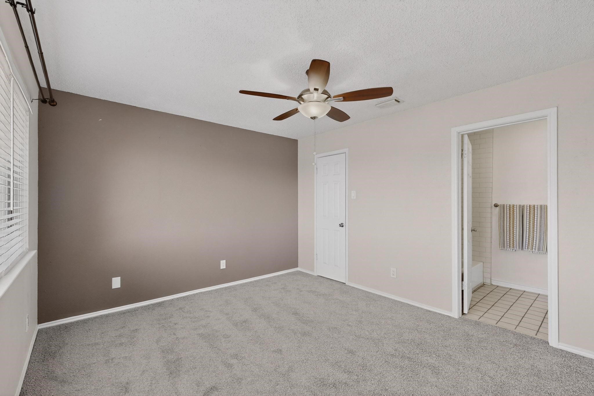 8404 Forest Lane 1305