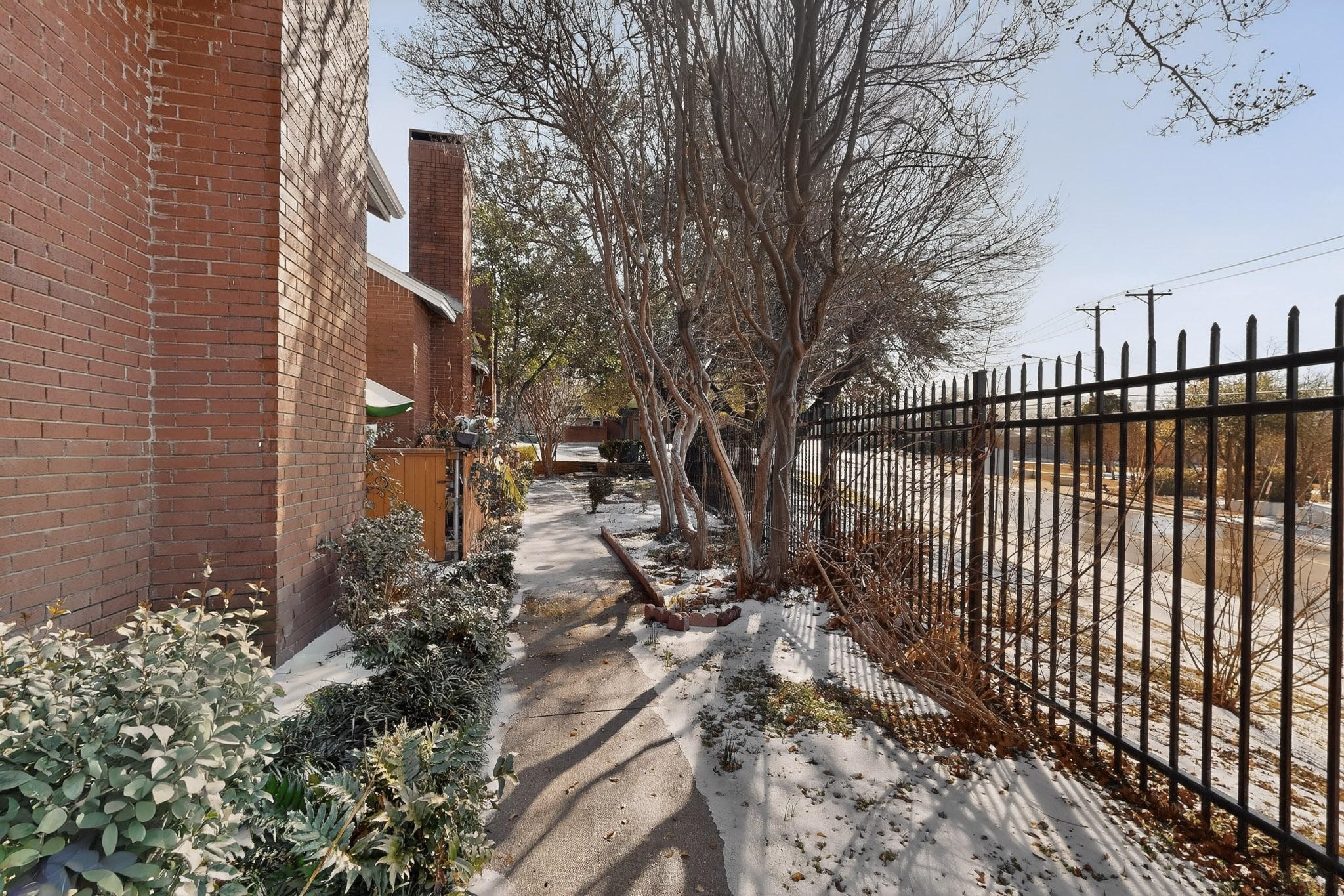 8404 Forest Lane 1305