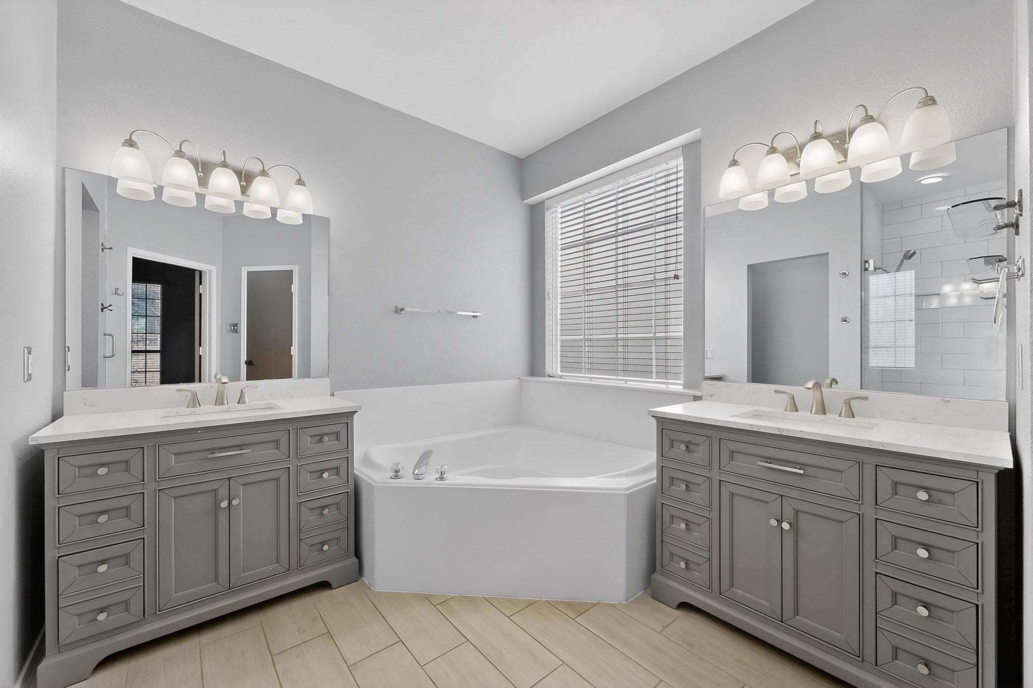 1841 Grand Canyon Drive