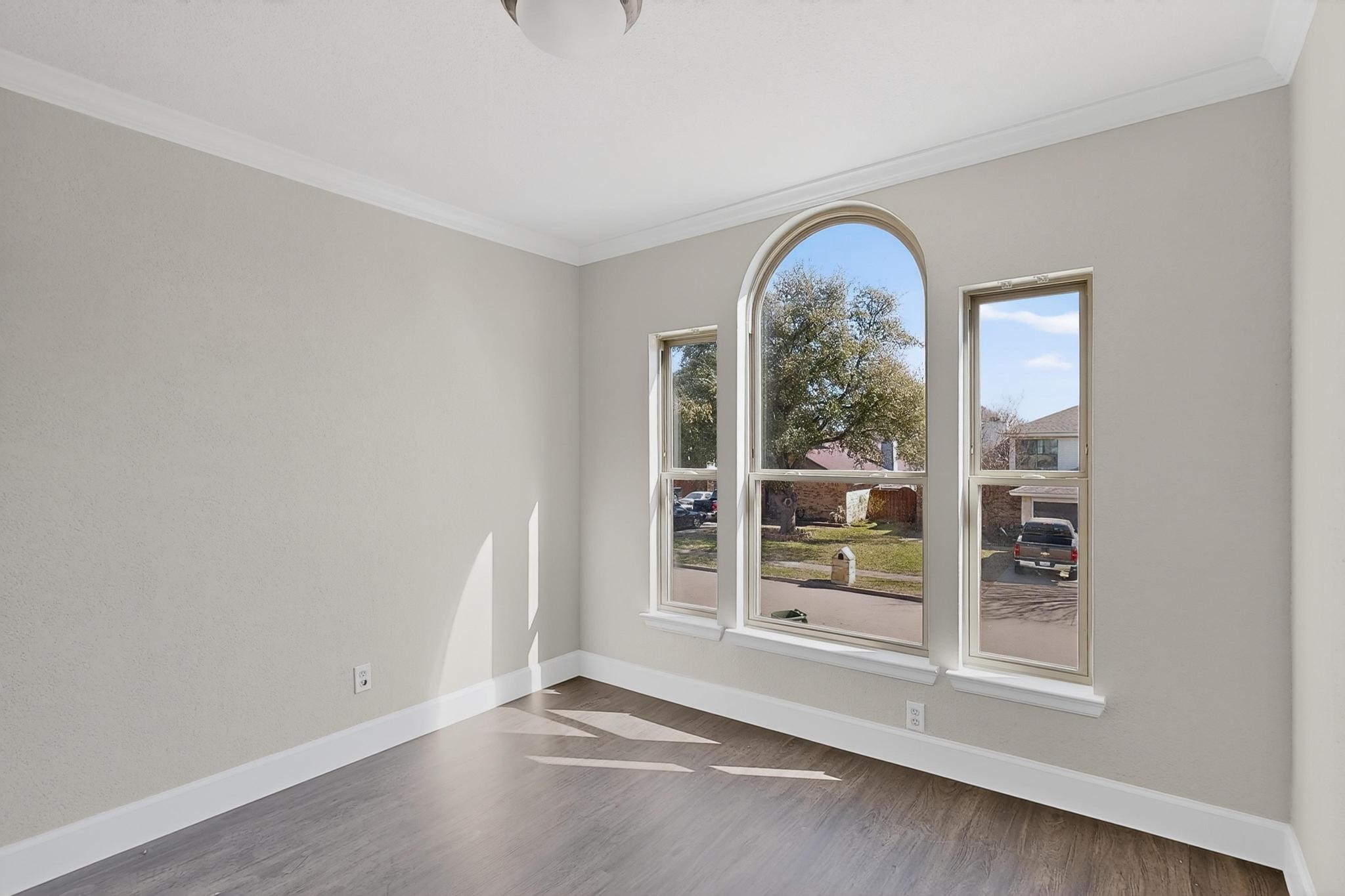 5204 Sherburne Drive