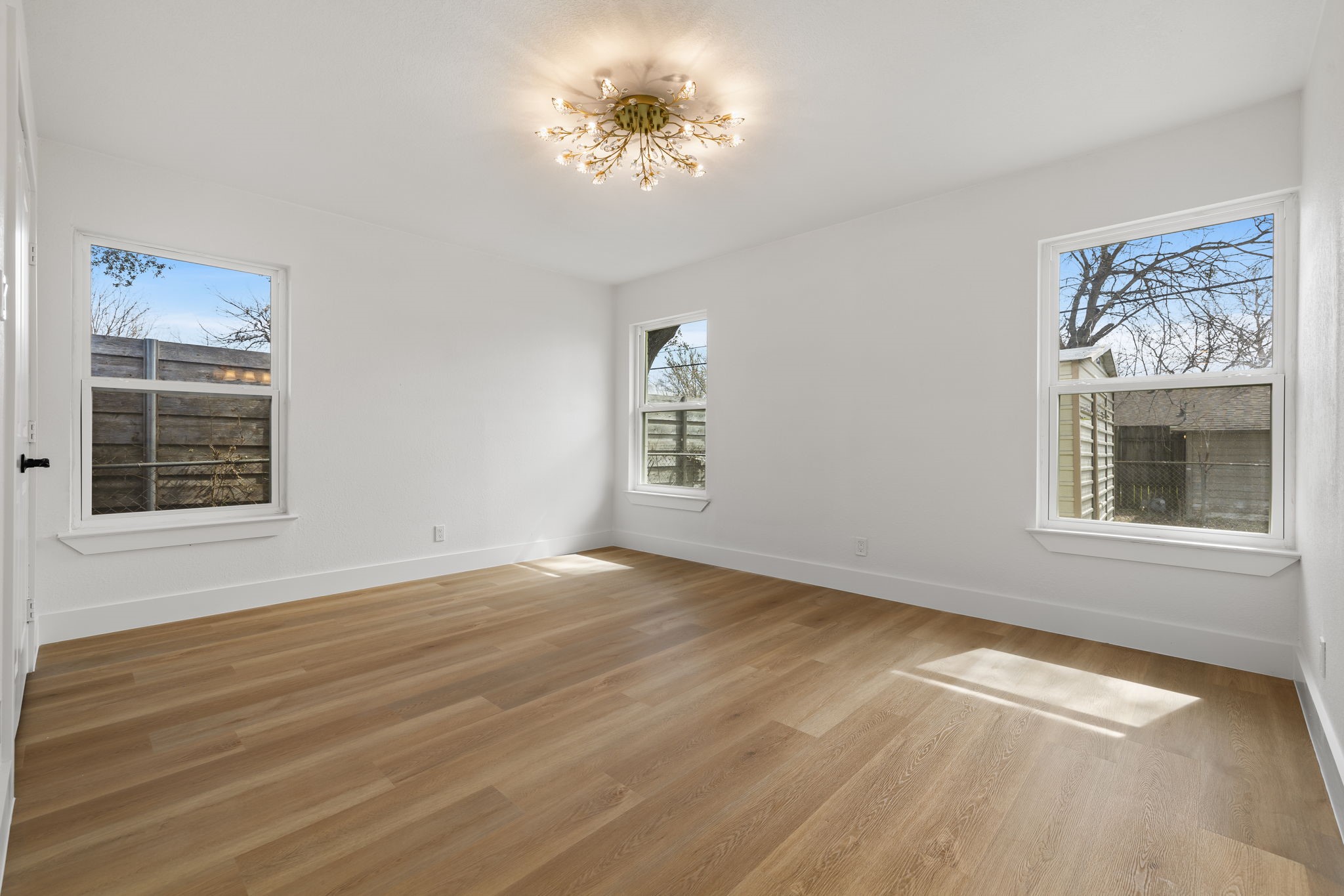 2932 Bay Oaks Drive