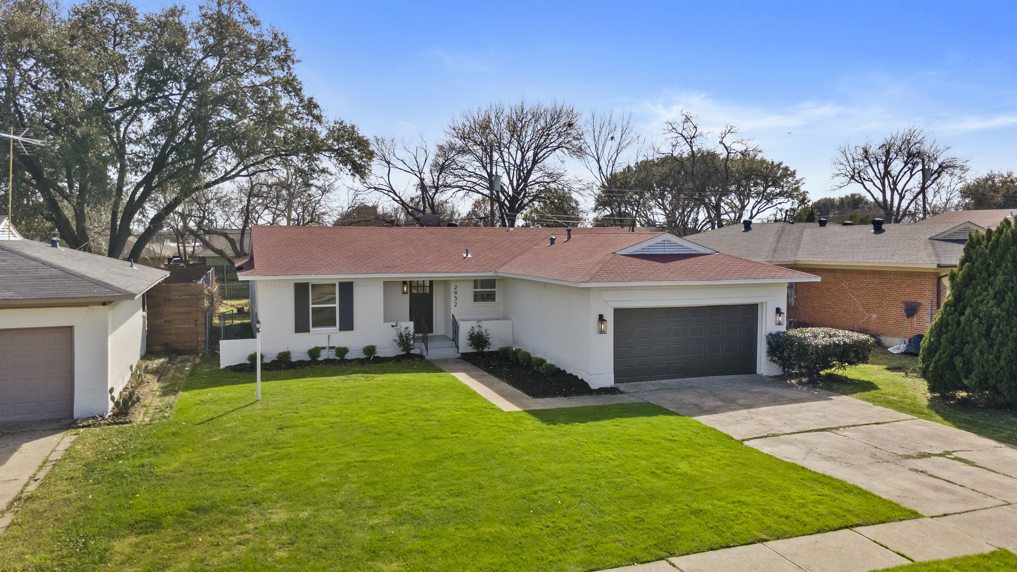 2932 Bay Oaks Drive