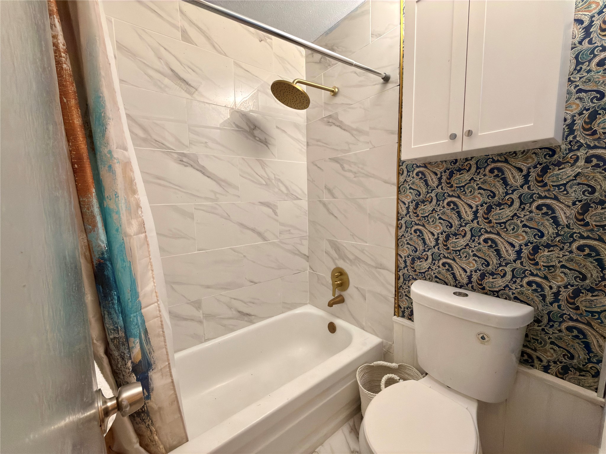 9807 Walnut Street D205