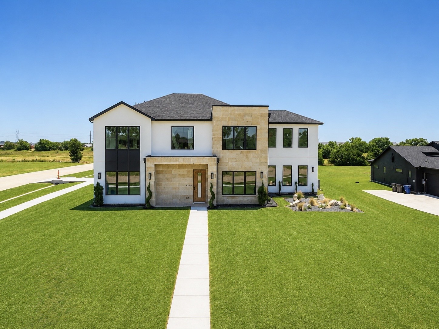 436 Whispering Way