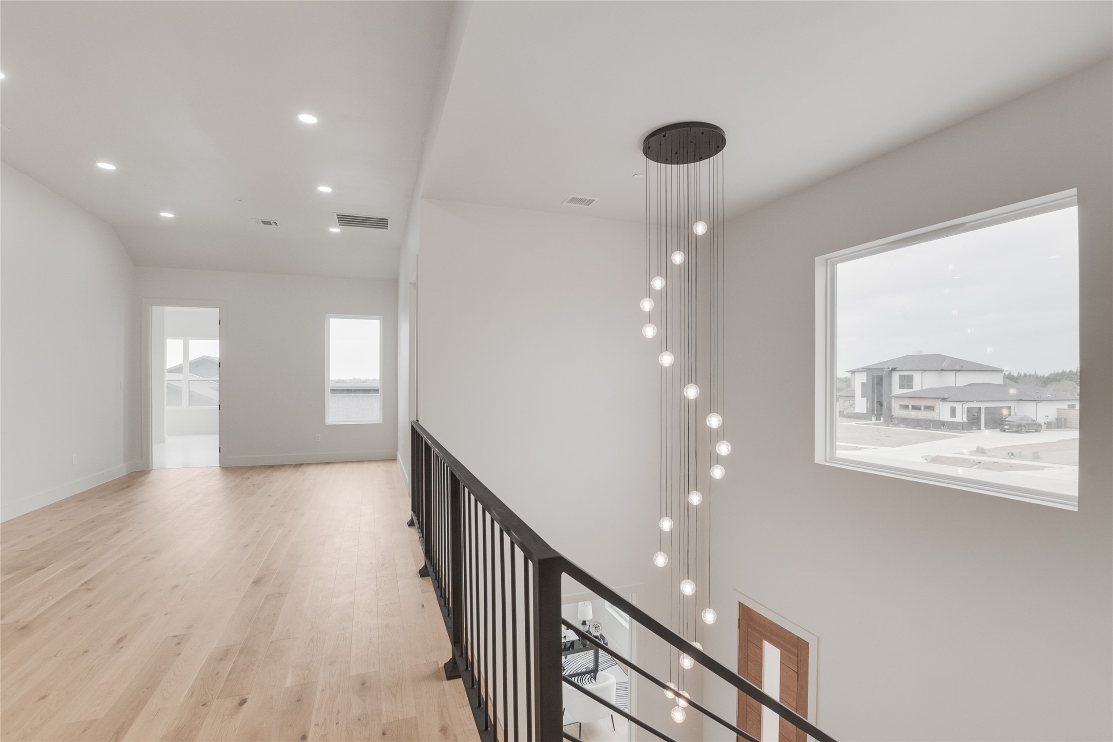 436 Whispering Way
