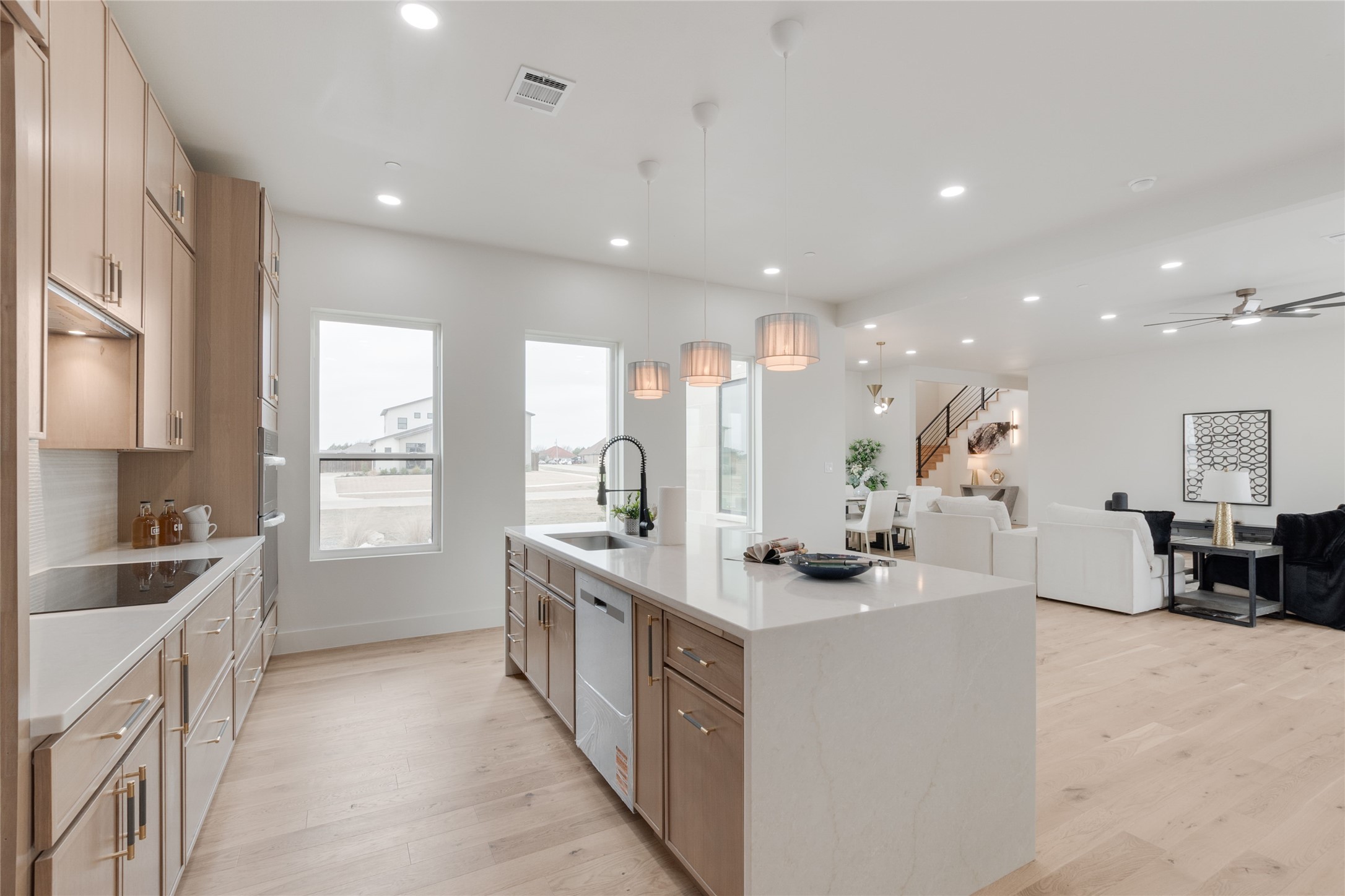 436 Whispering Way