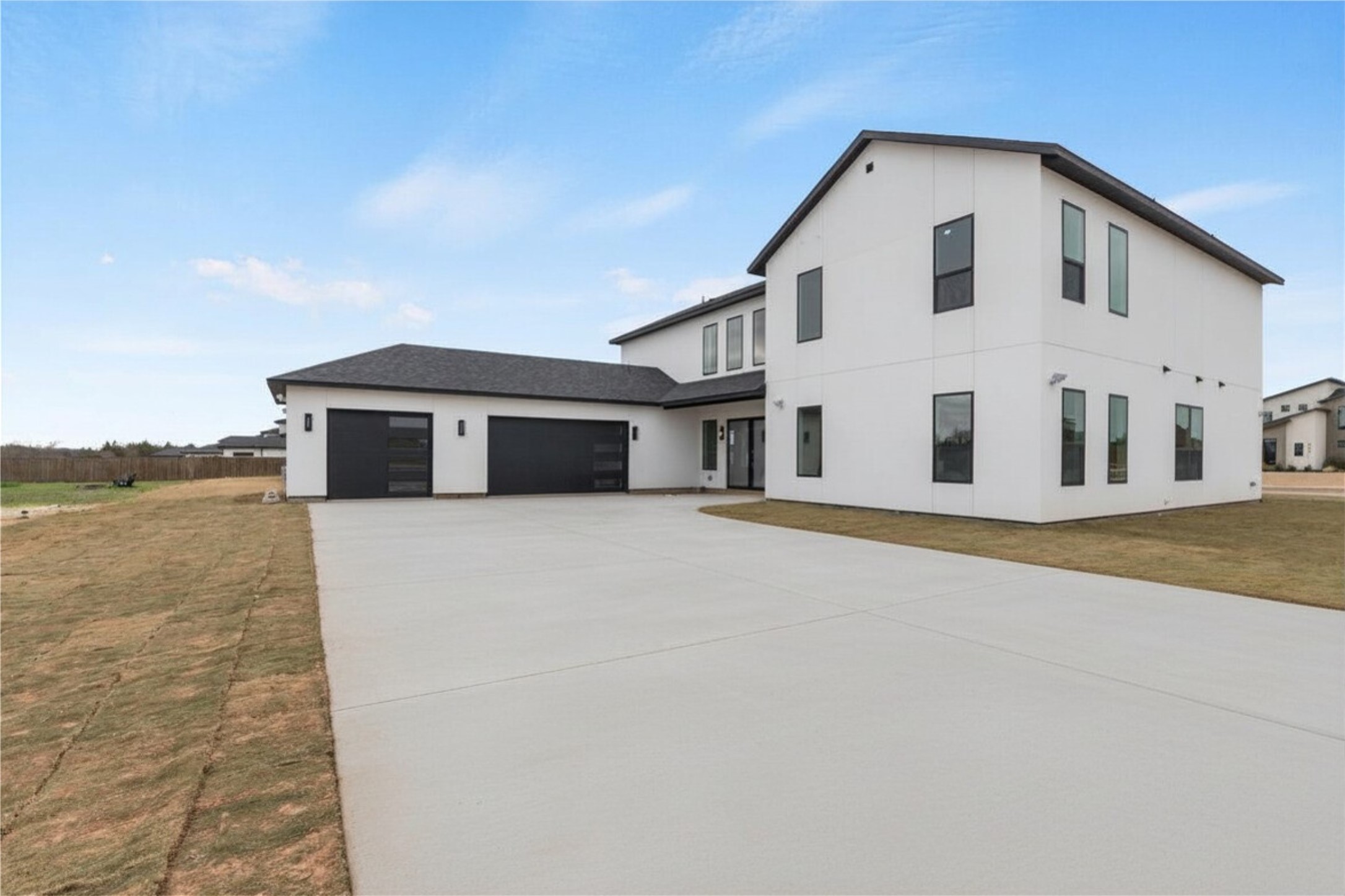 436 Whispering Way