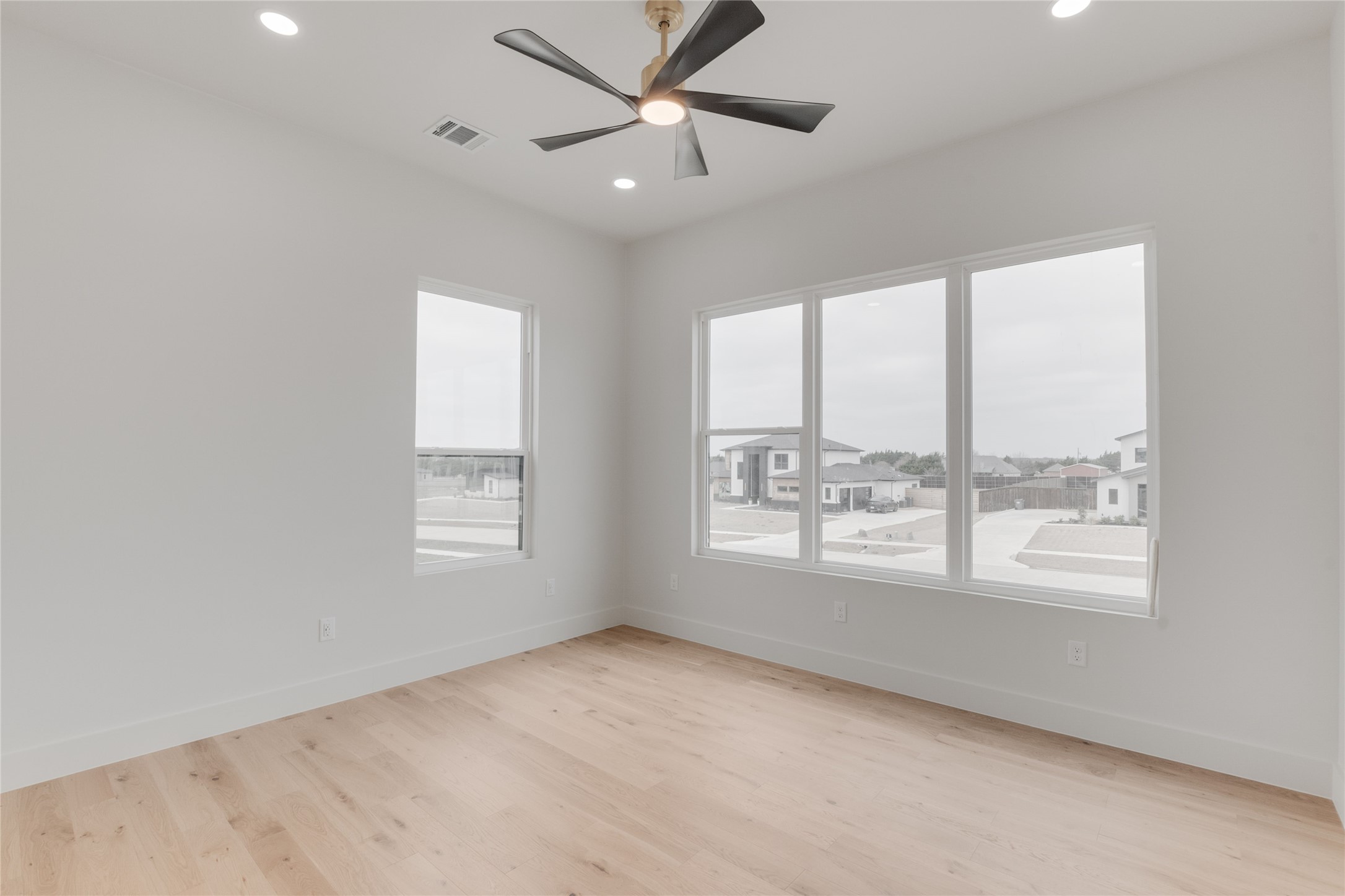 436 Whispering Way