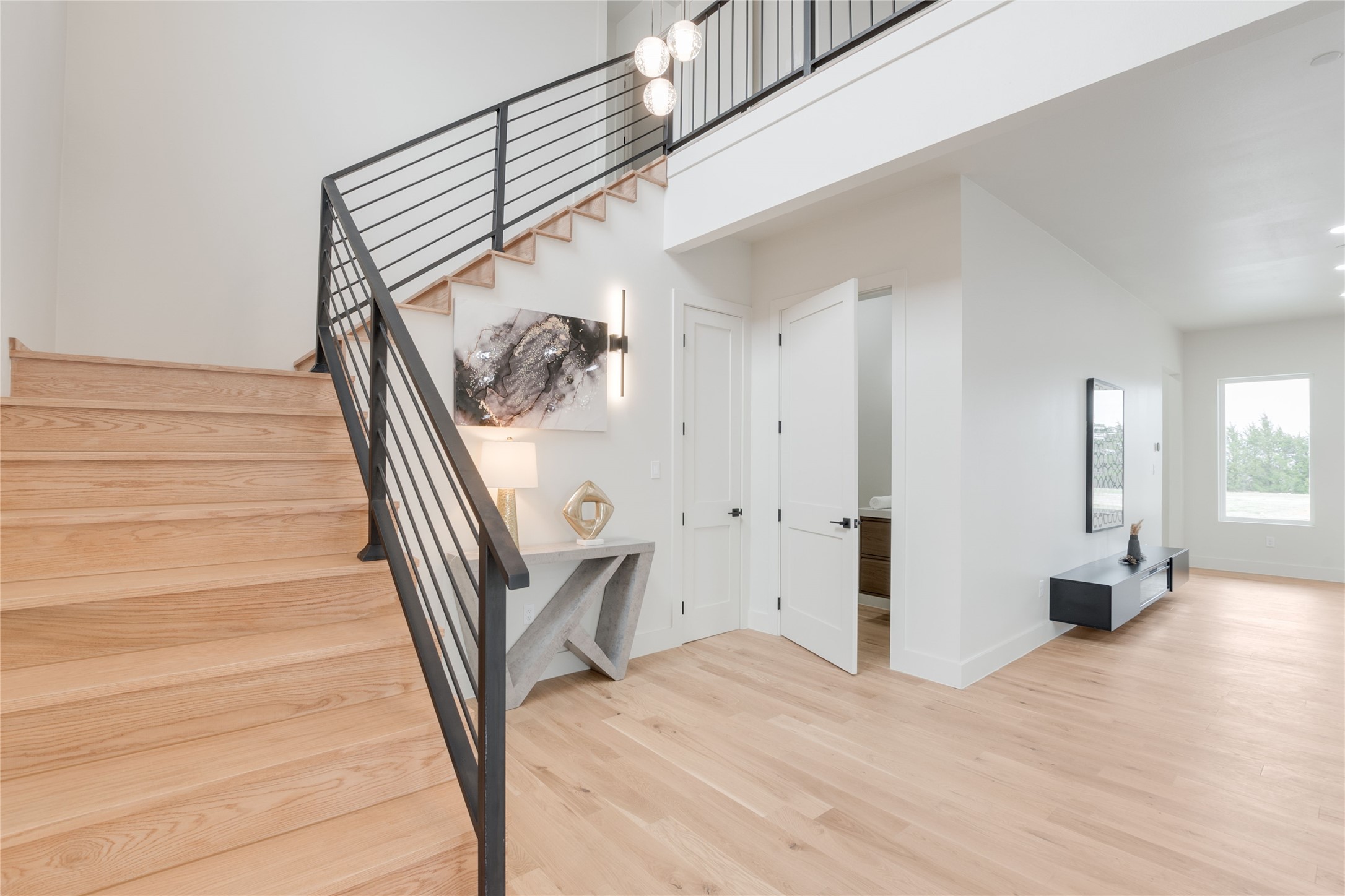 436 Whispering Way
