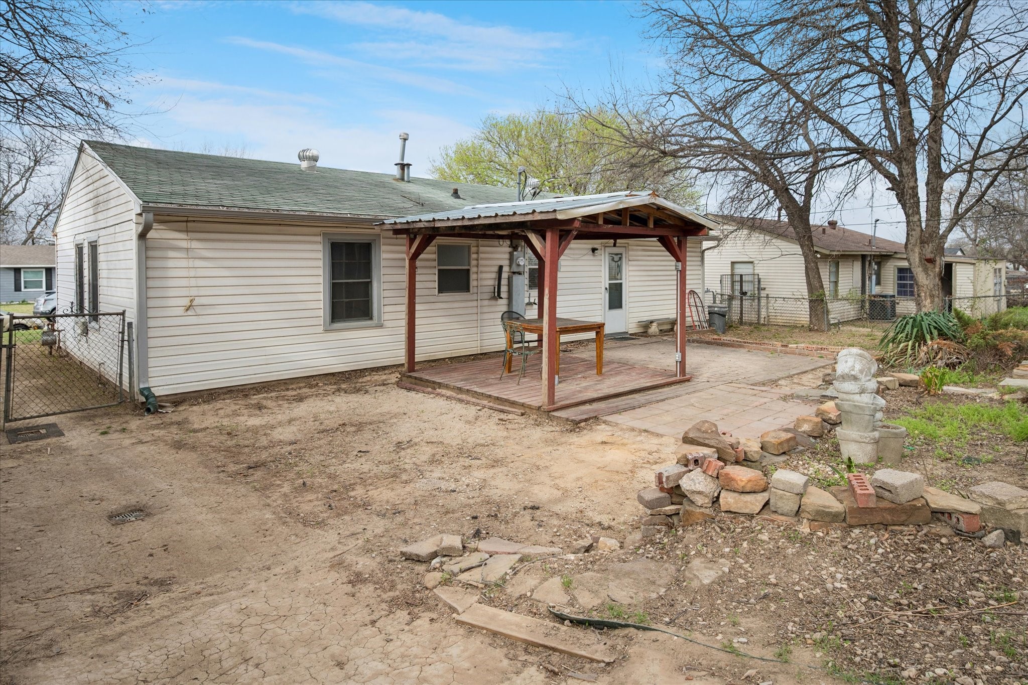 1613 Dale Drive