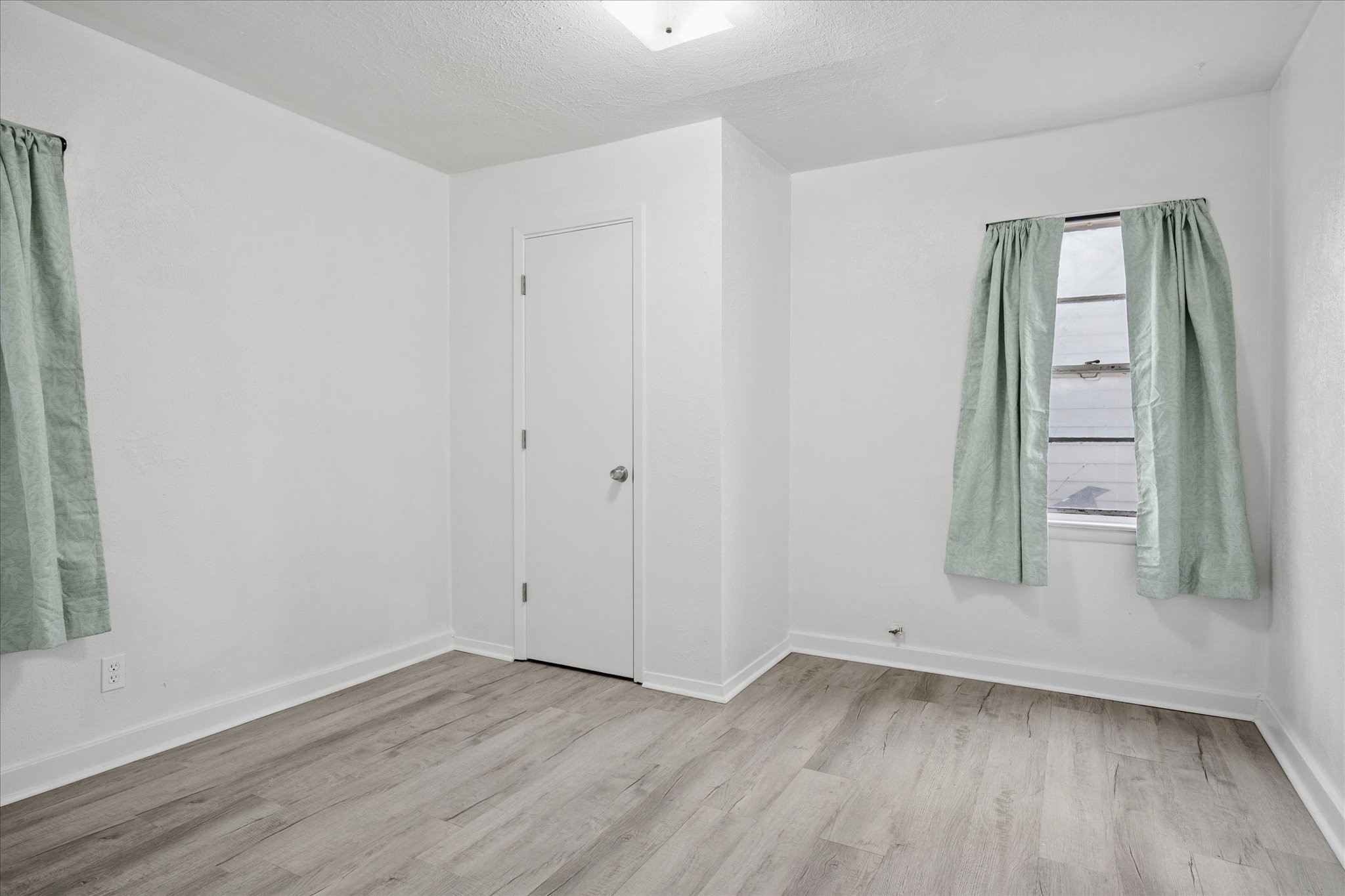 1613 Dale Drive