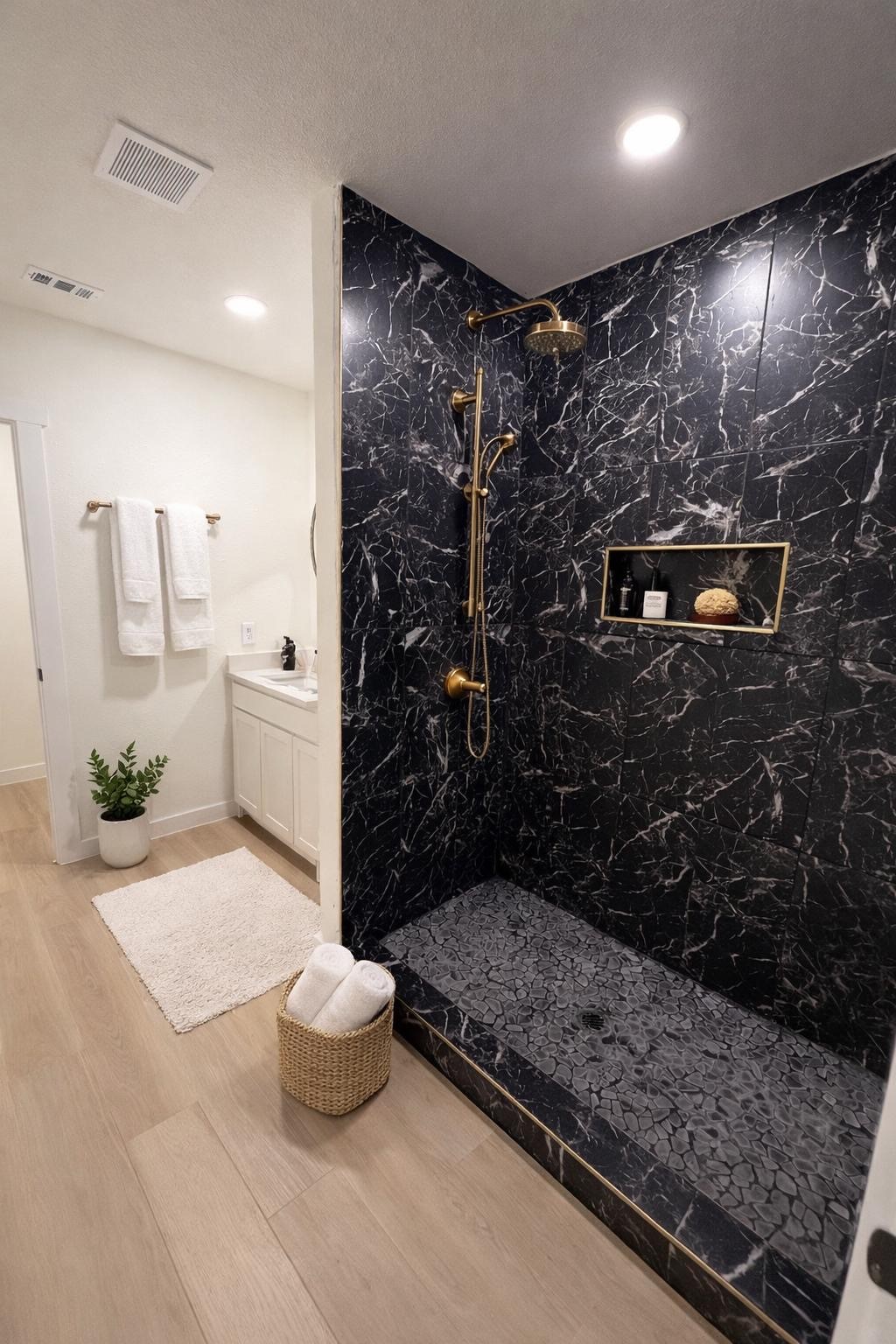 469 W Fulton Street