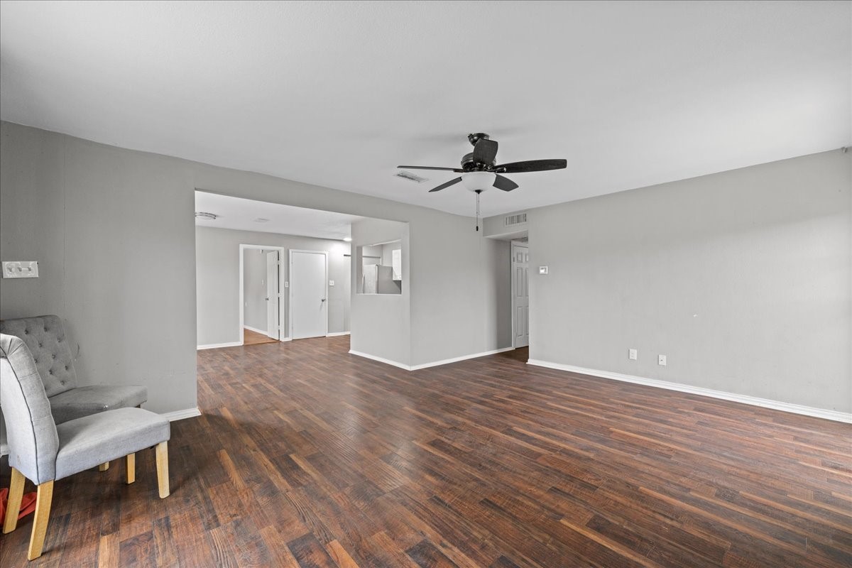 1306 Eagle Pass