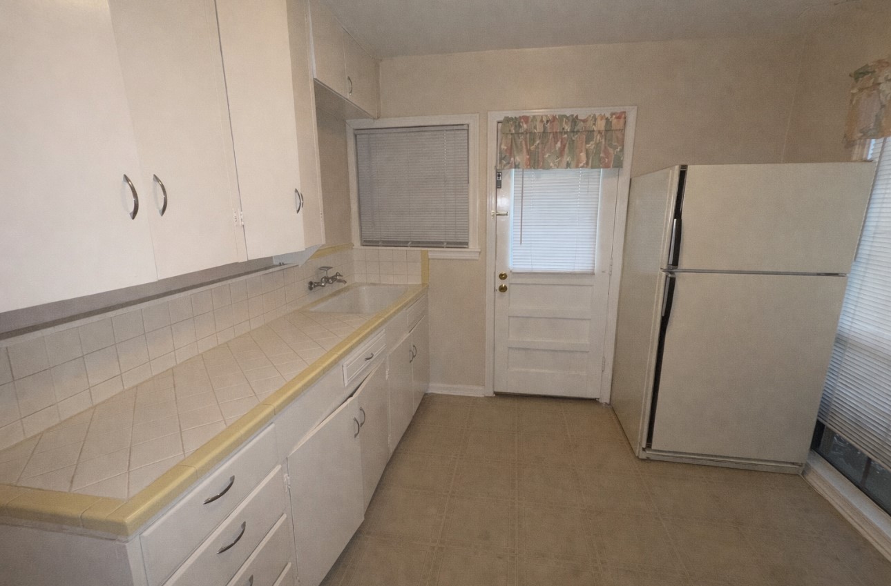 730 Sunset Drive