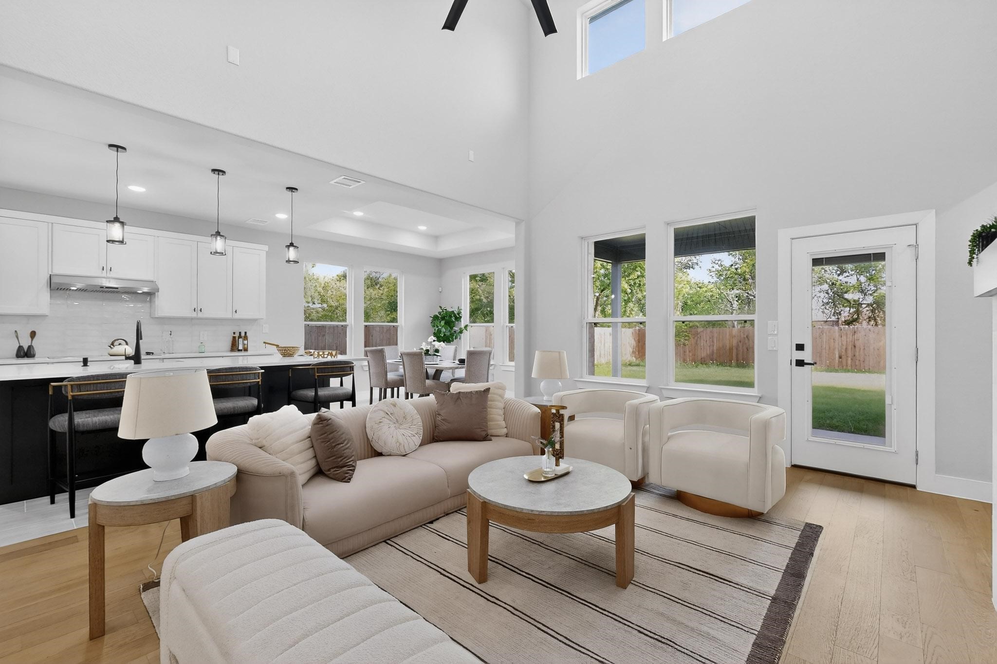 6810 Windward View Drive