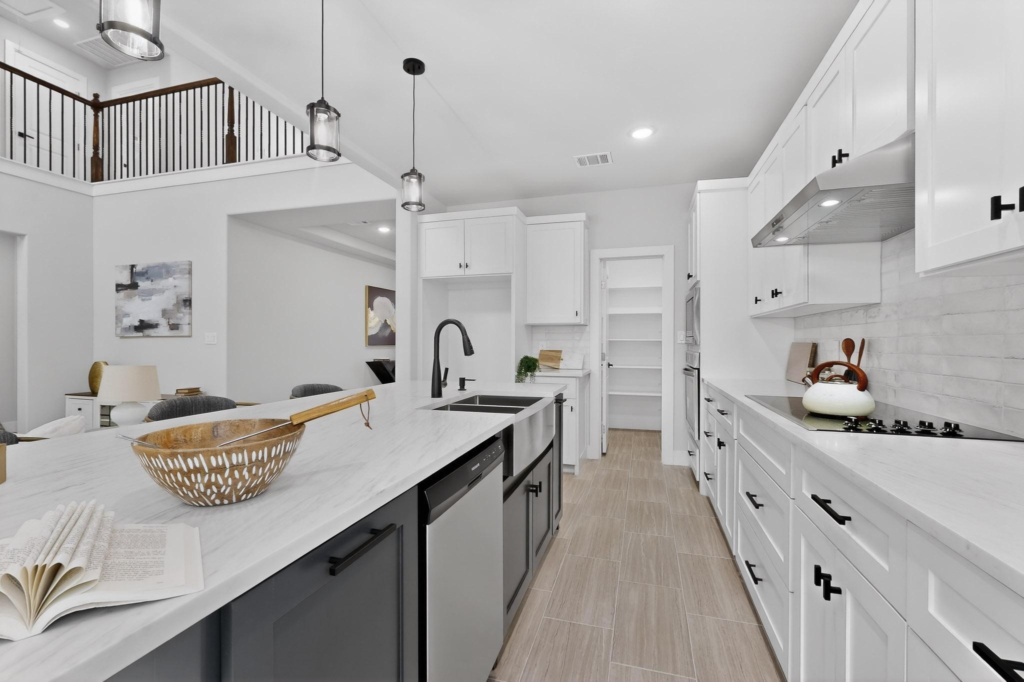 6810 Windward View Drive