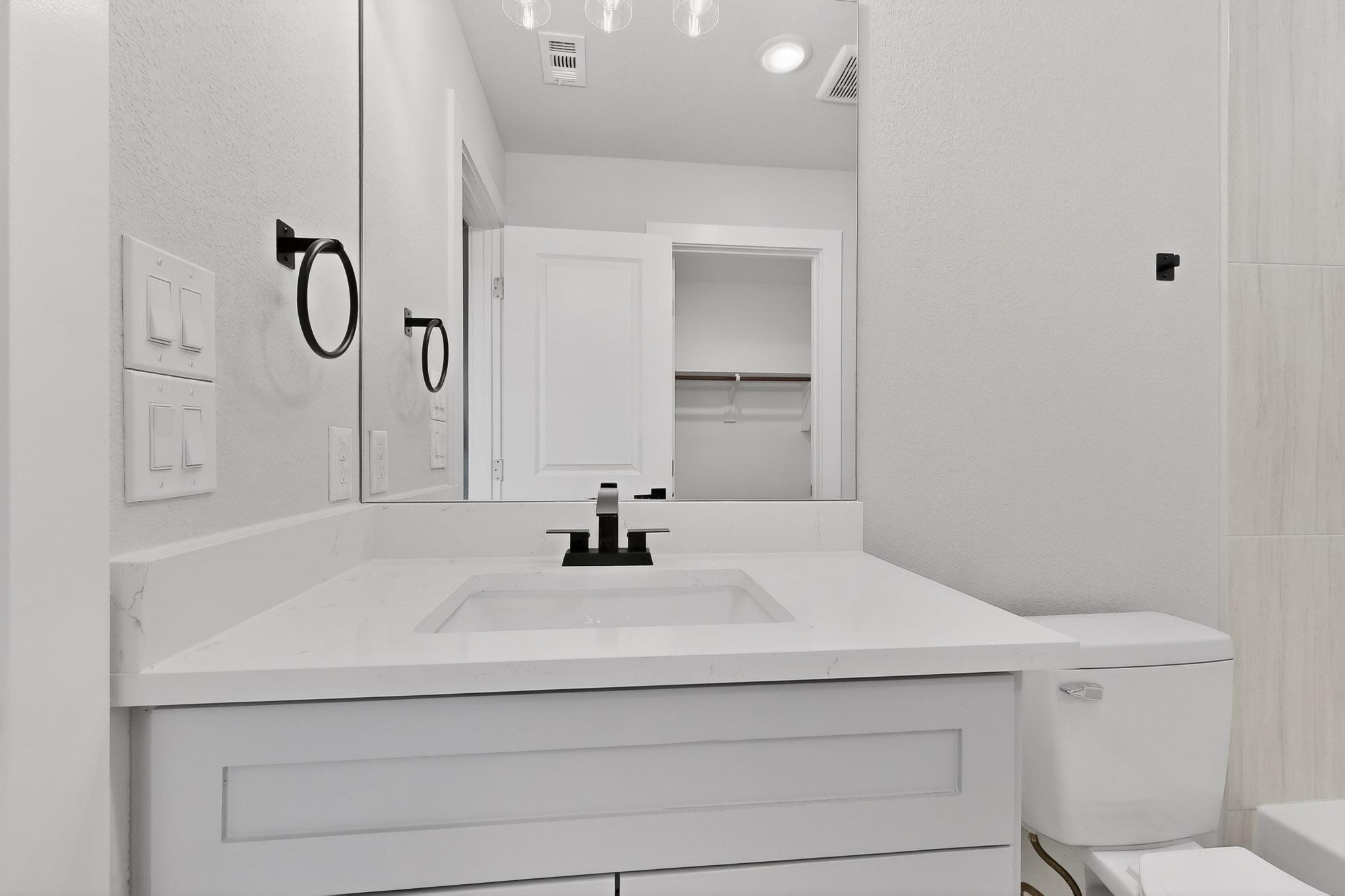 6810 Windward View Drive