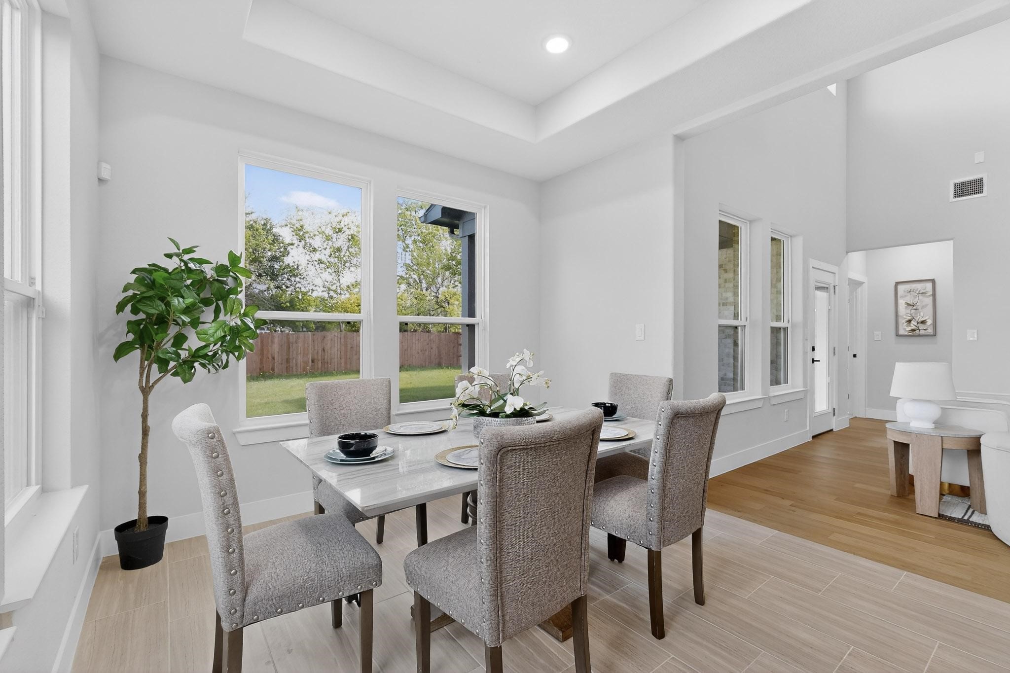 6810 Windward View Drive