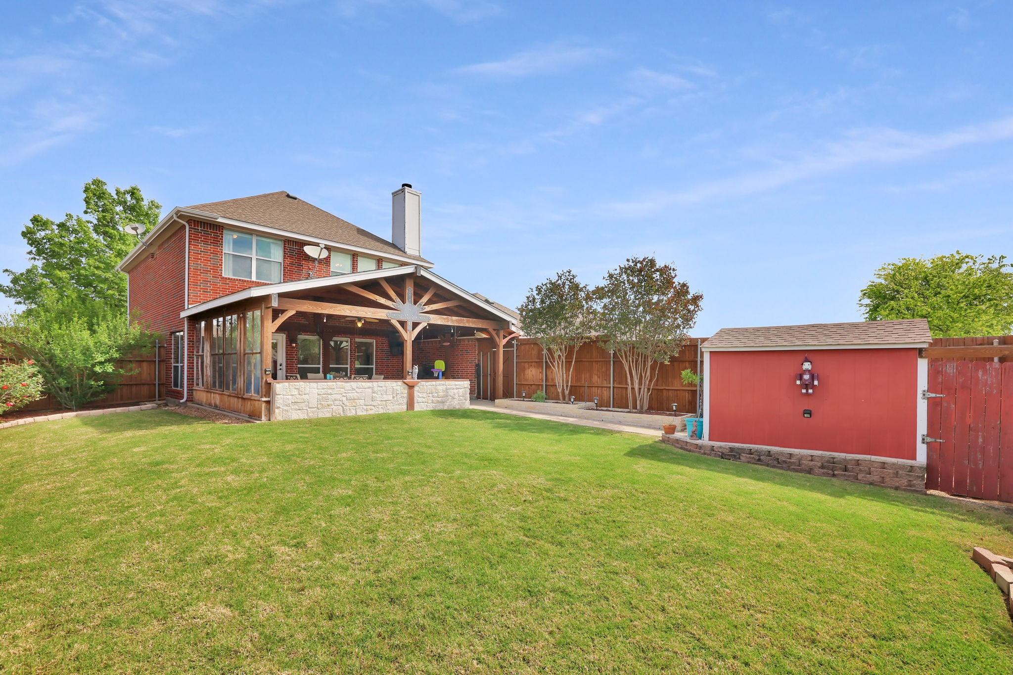1216 Majestic Way