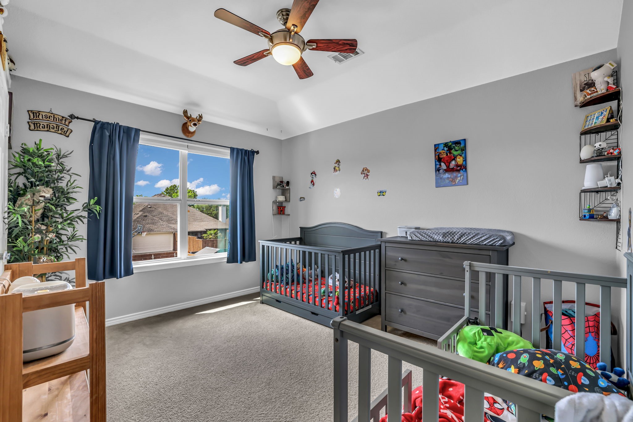 1216 Majestic Way
