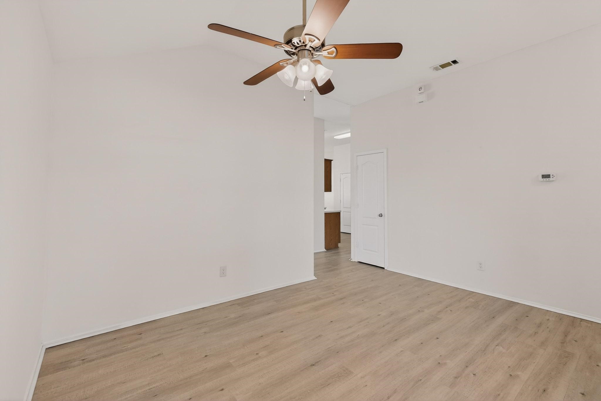 507 Oxford Loop