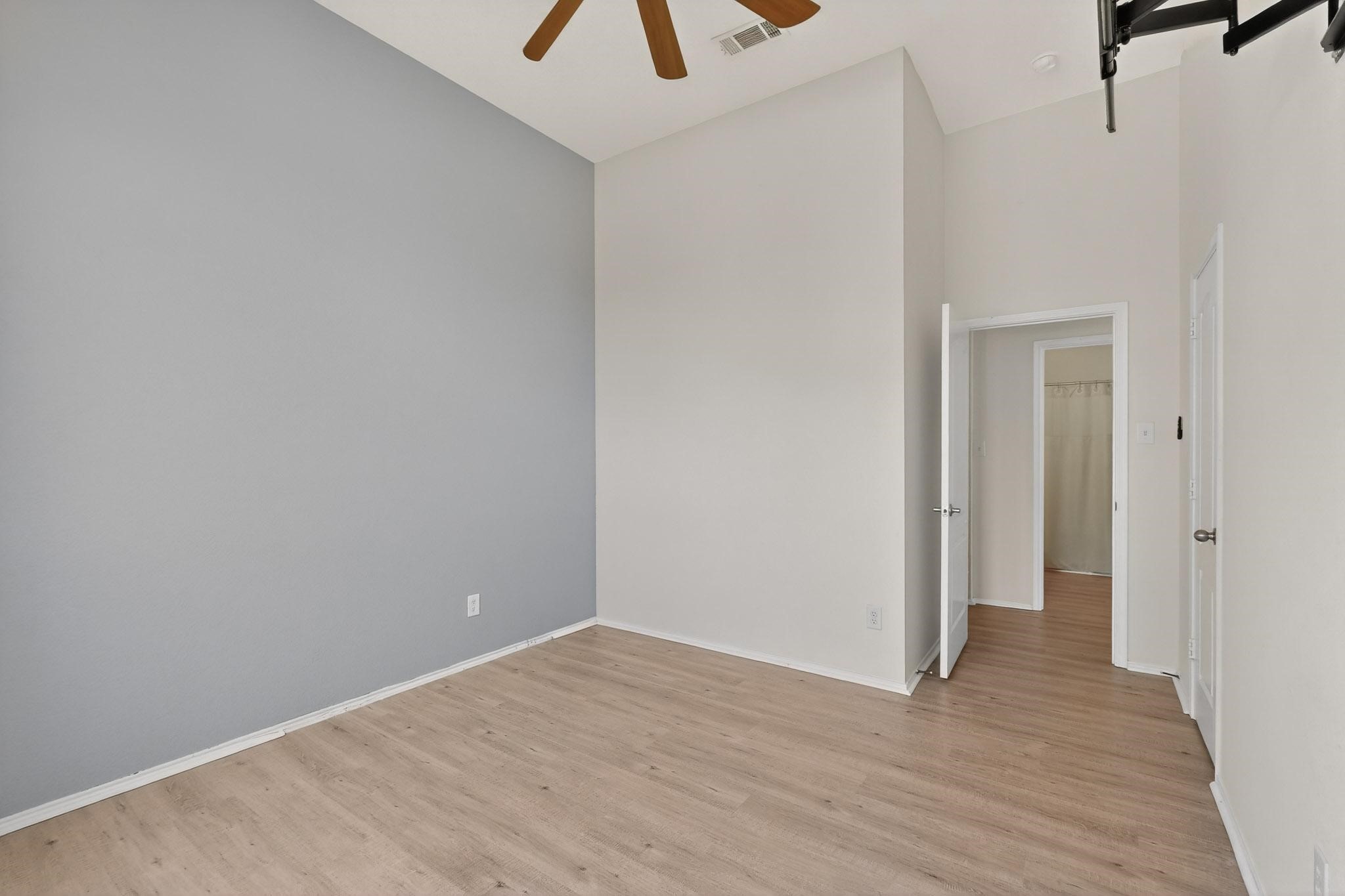 507 Oxford Loop