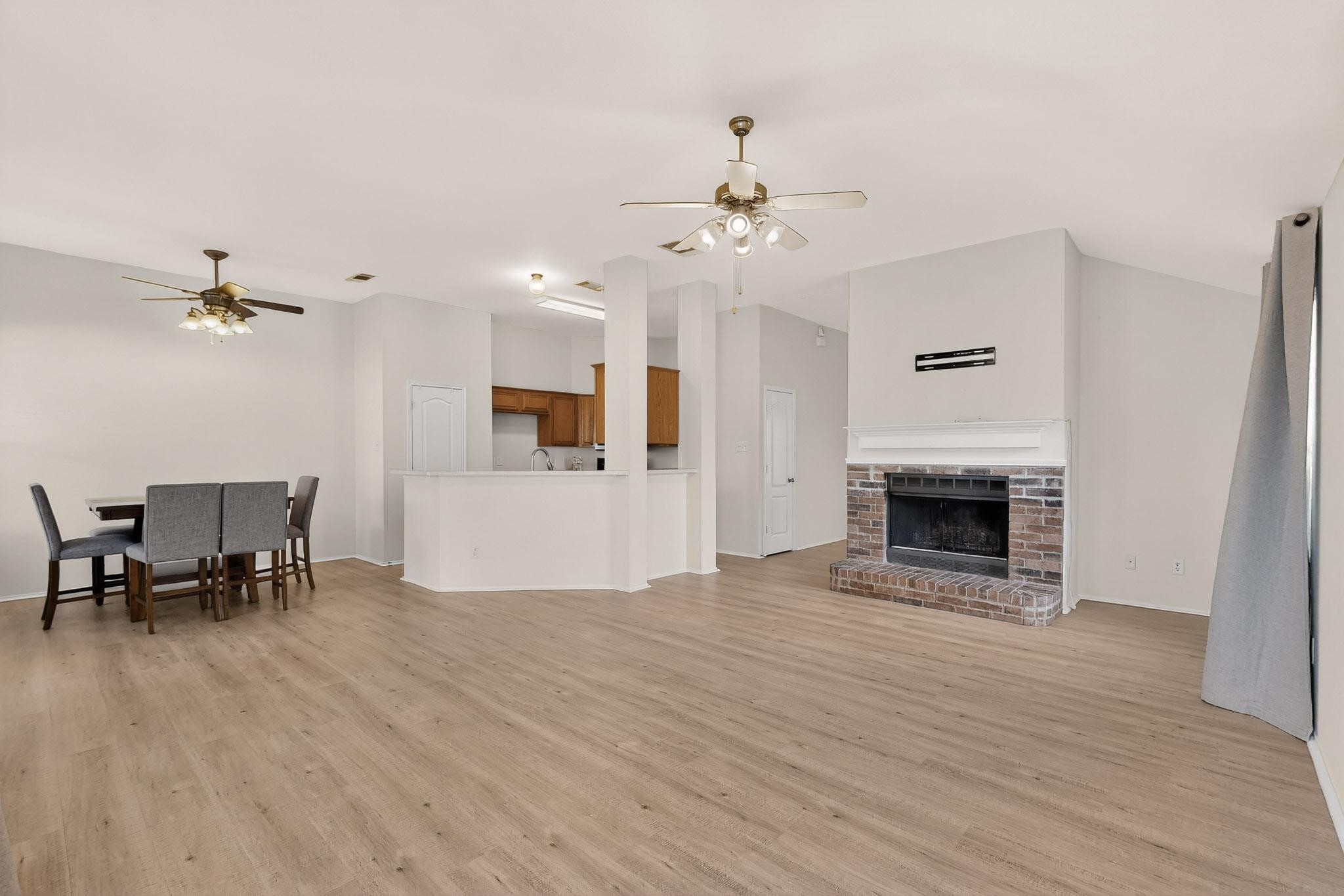 507 Oxford Loop
